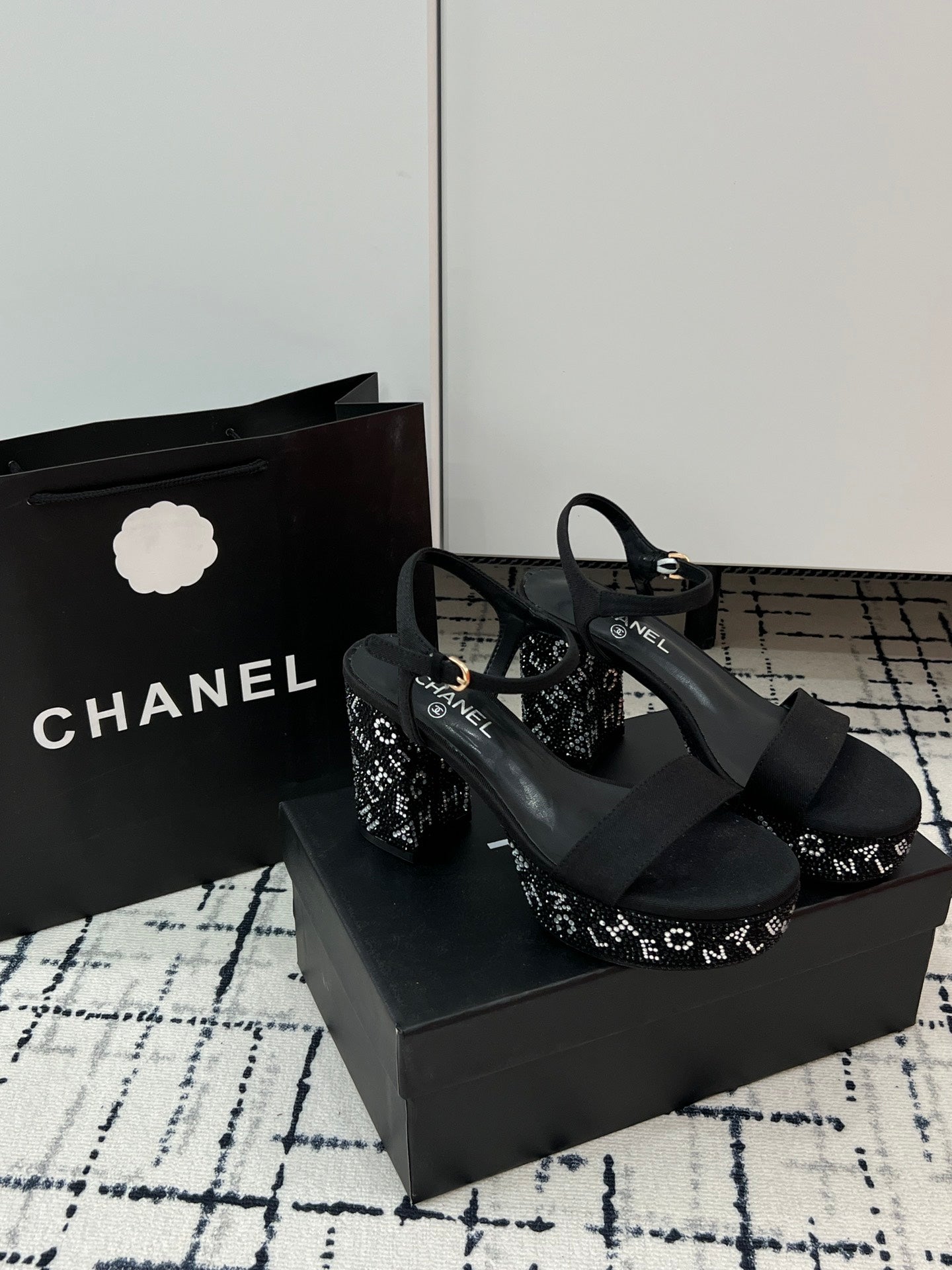 14C41ZDE Stylish High heels