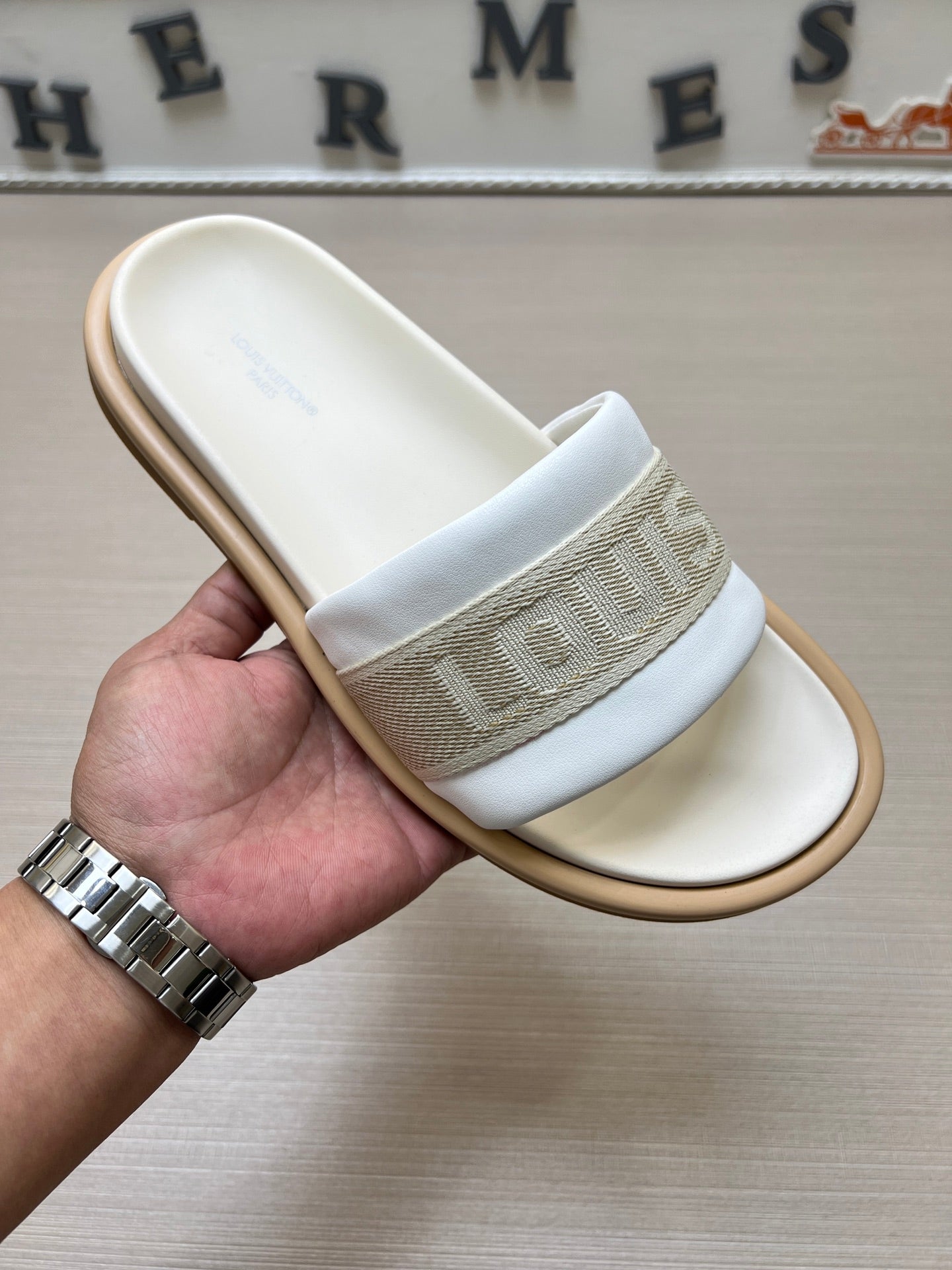 535ZE298ZDE Stylish Slippers