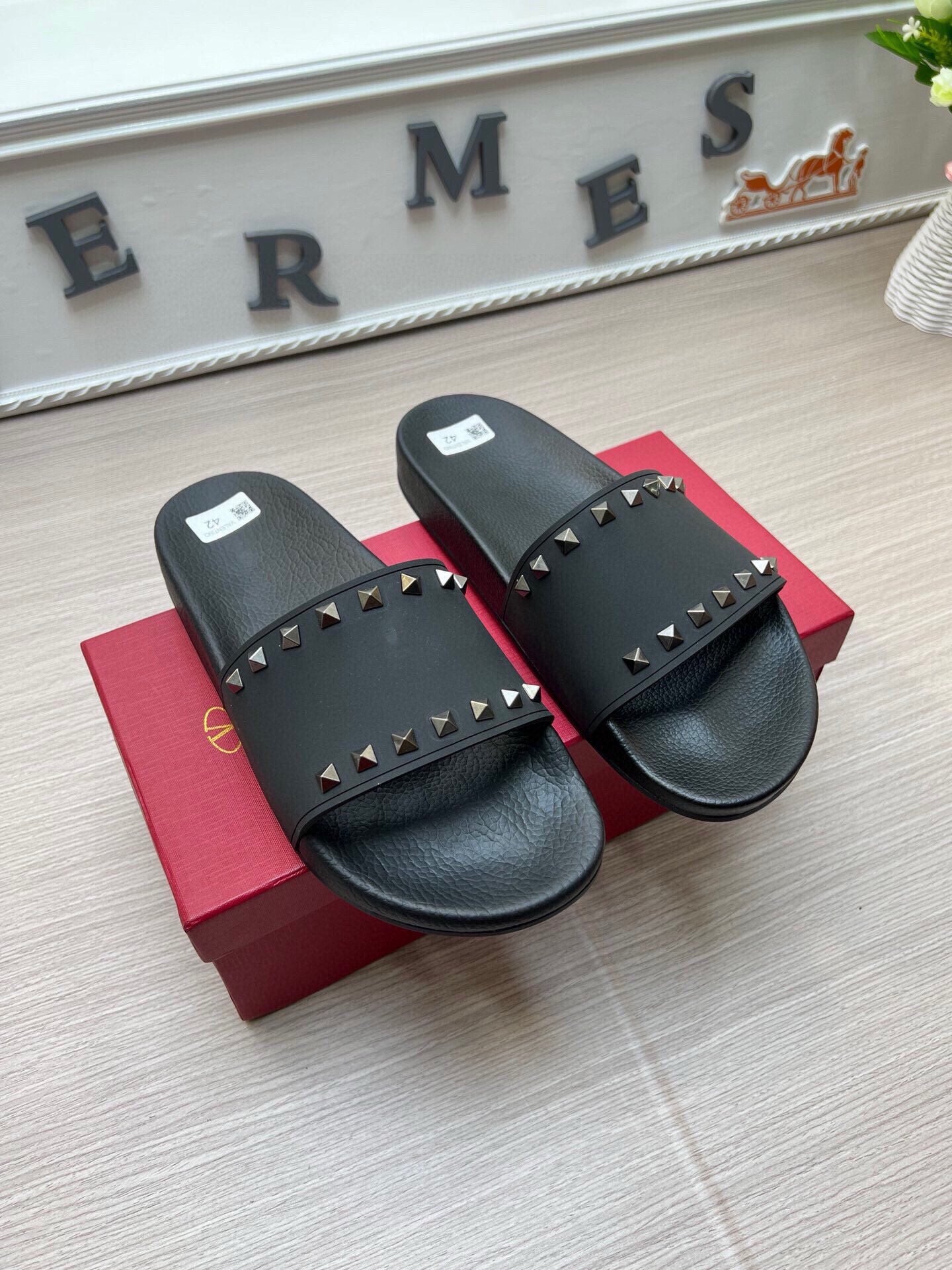 54VL52ZDE Stylish slippers