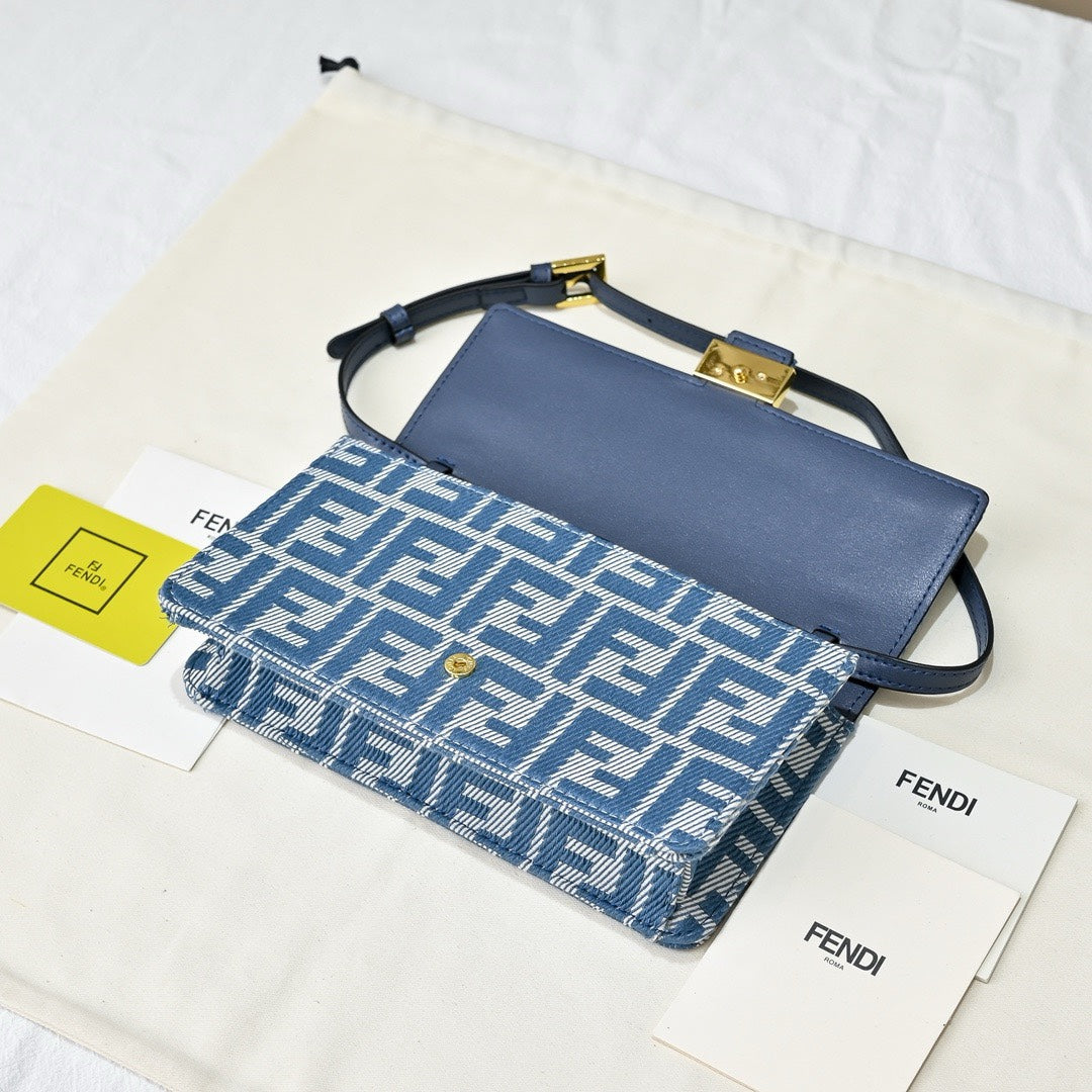 15RF10BDE Stylish Pobag