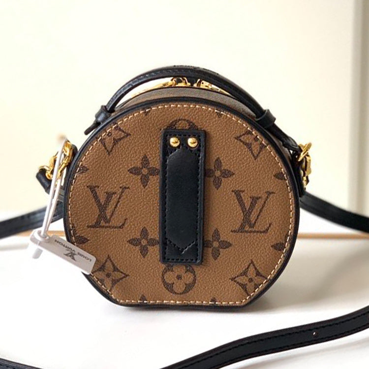 1E16BDE Stylish leather bag