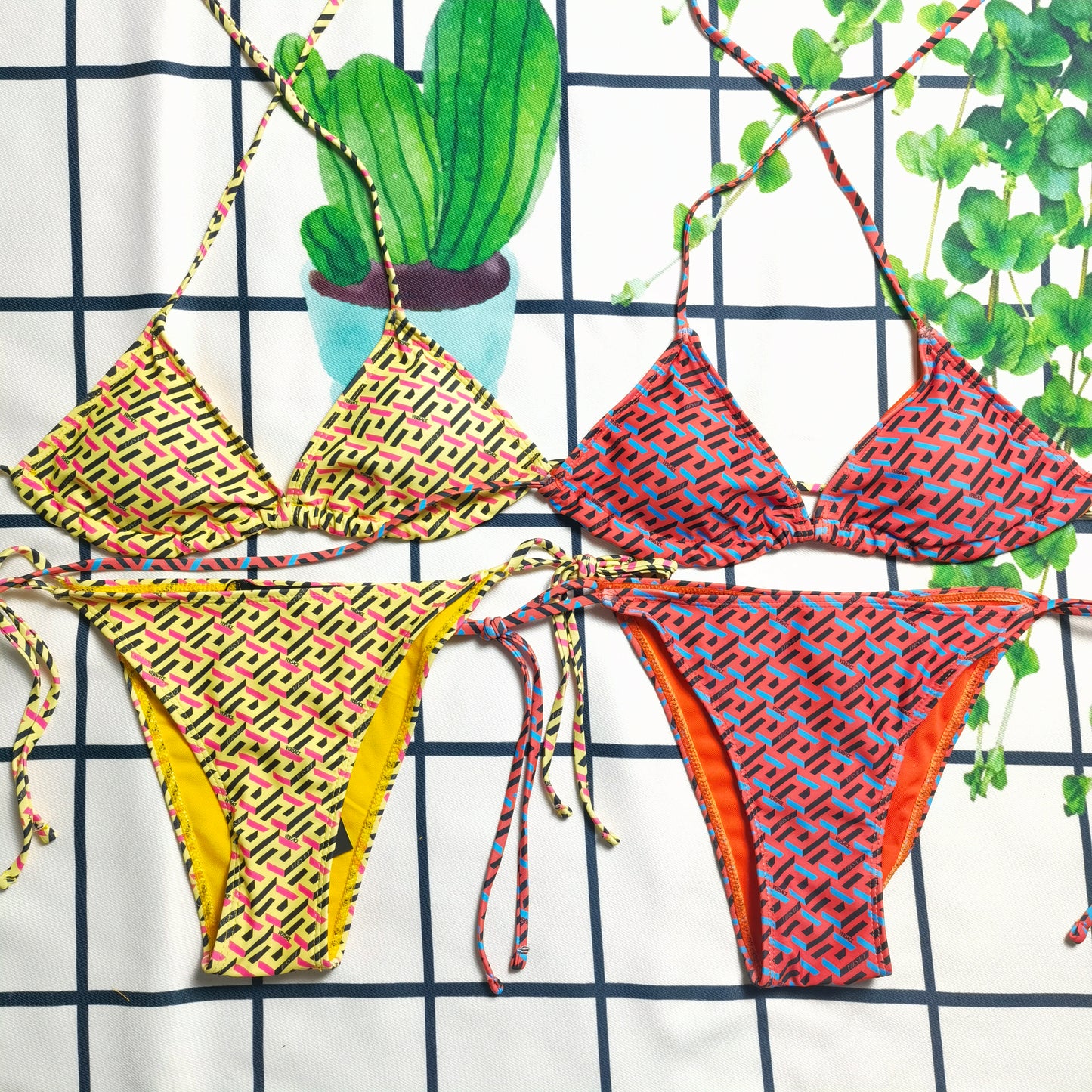 14V58YDE Stylish Bikini swimsuit