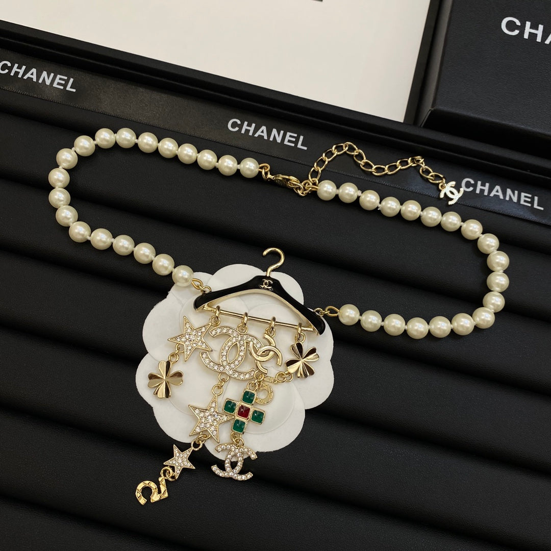 14C989XDE Stylish Necklaces