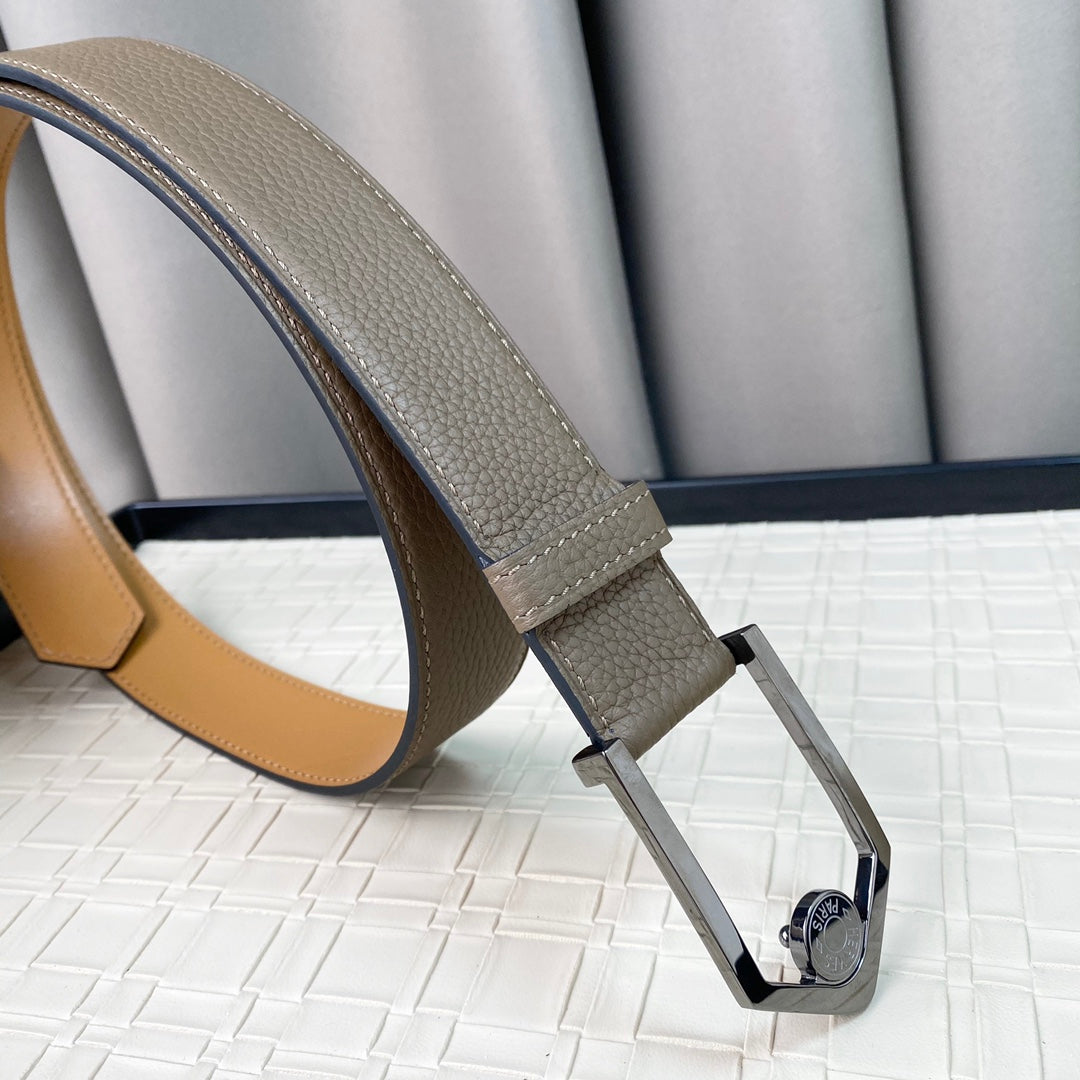14H105PDE Stylish High quality belt With full package