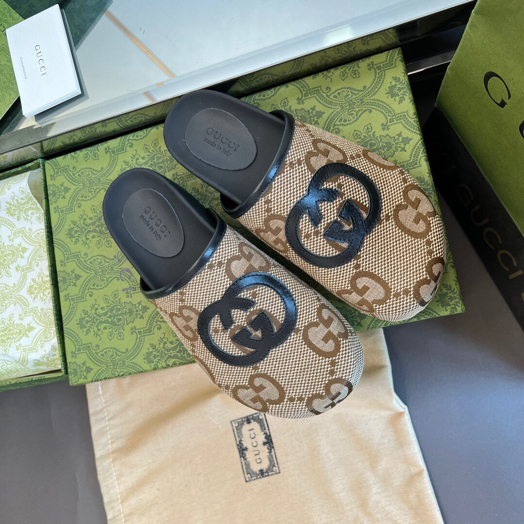 2YB26ZDE Stylish Slippers