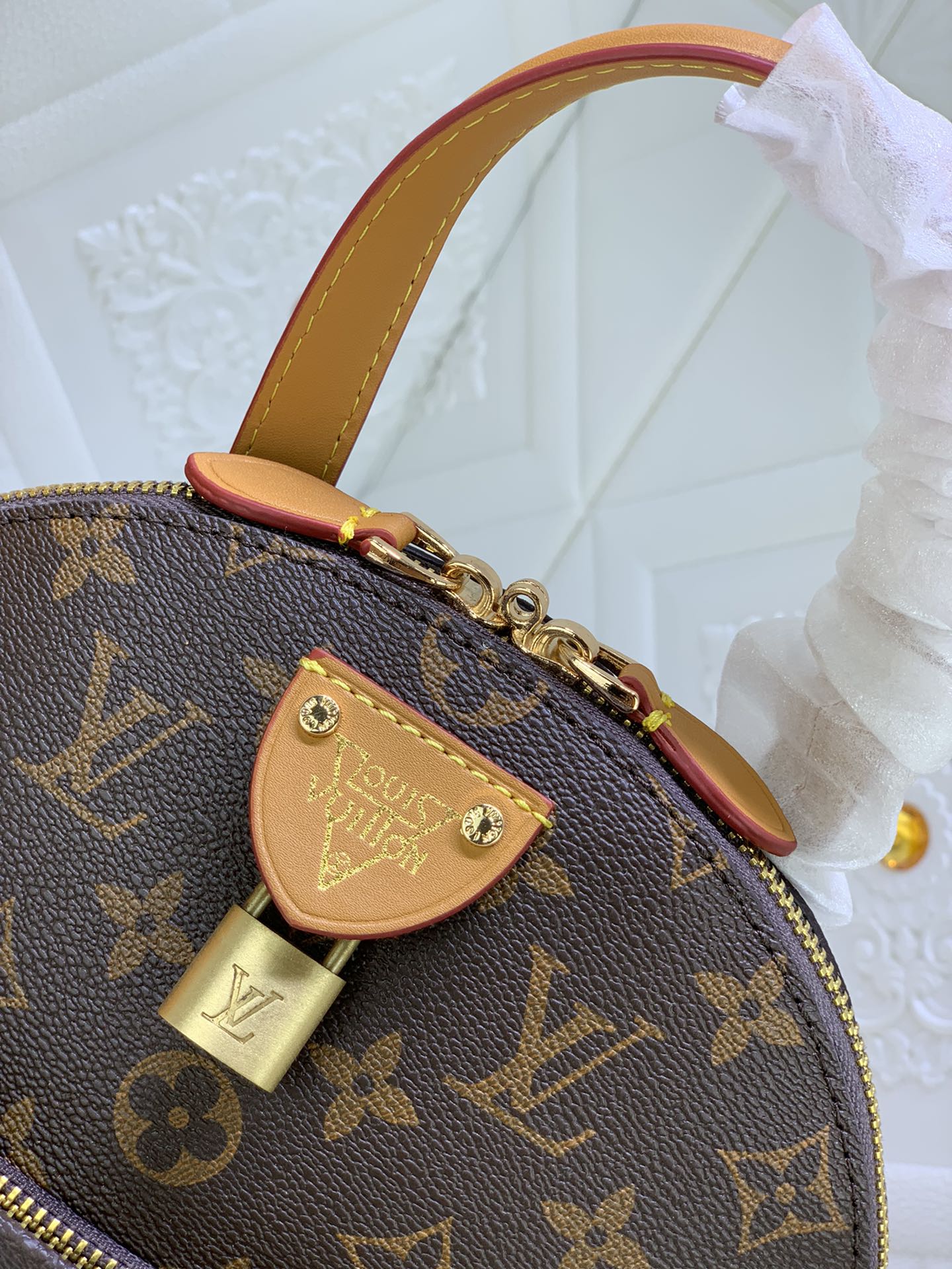 2XE347BDE Stylish leather bag