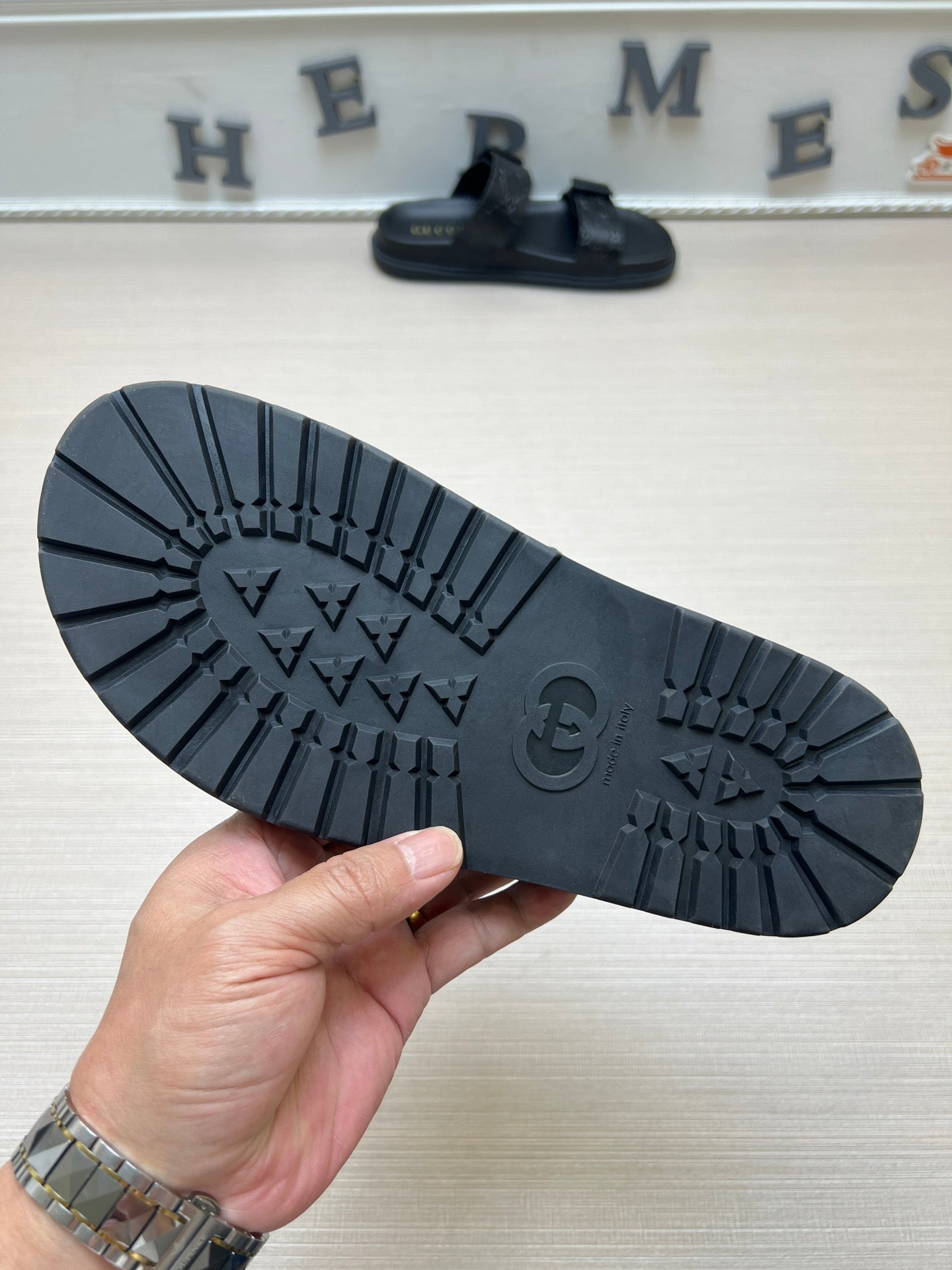54B91ZDE Stylish slippers