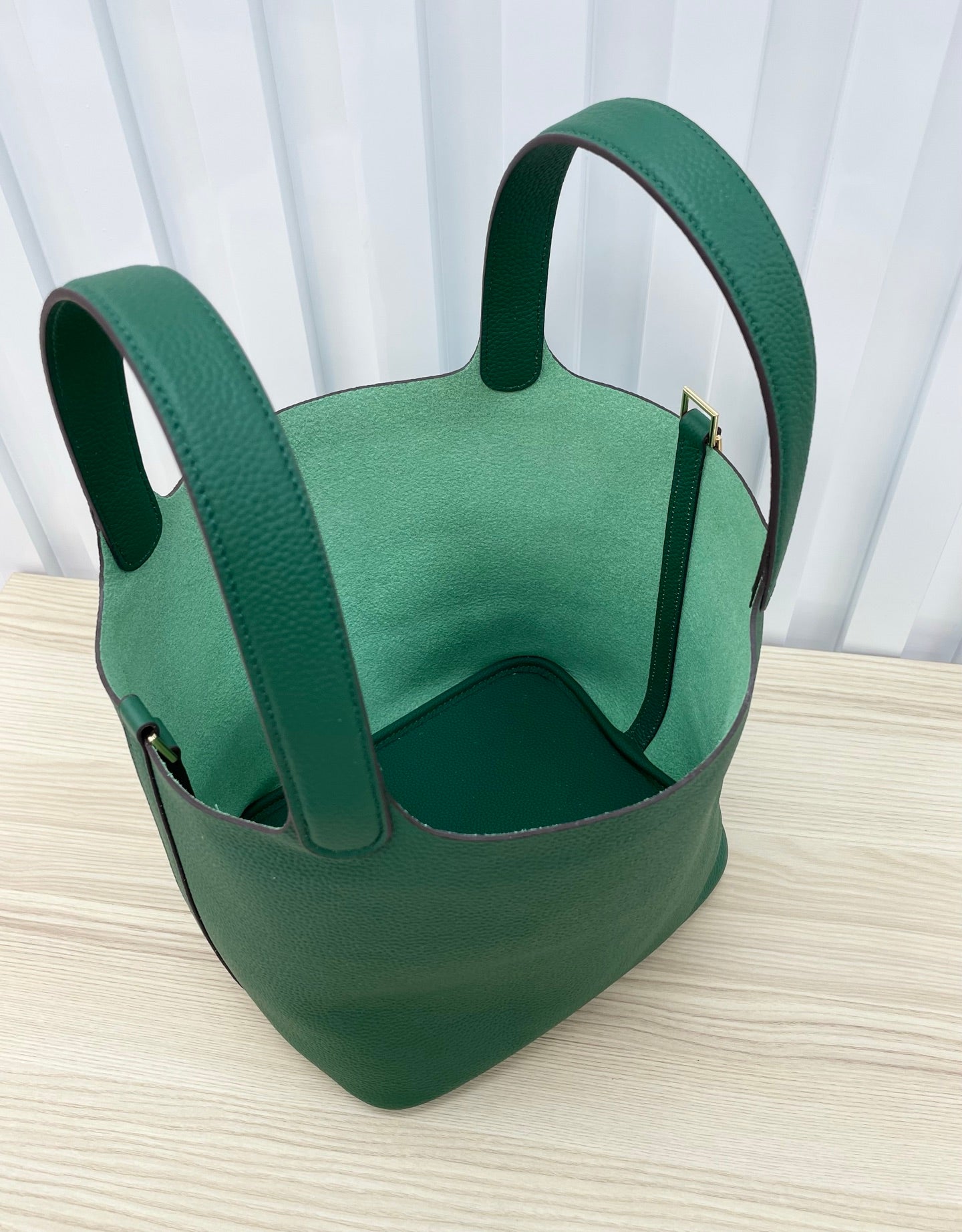 15RH5BDE Stylish leather bag
