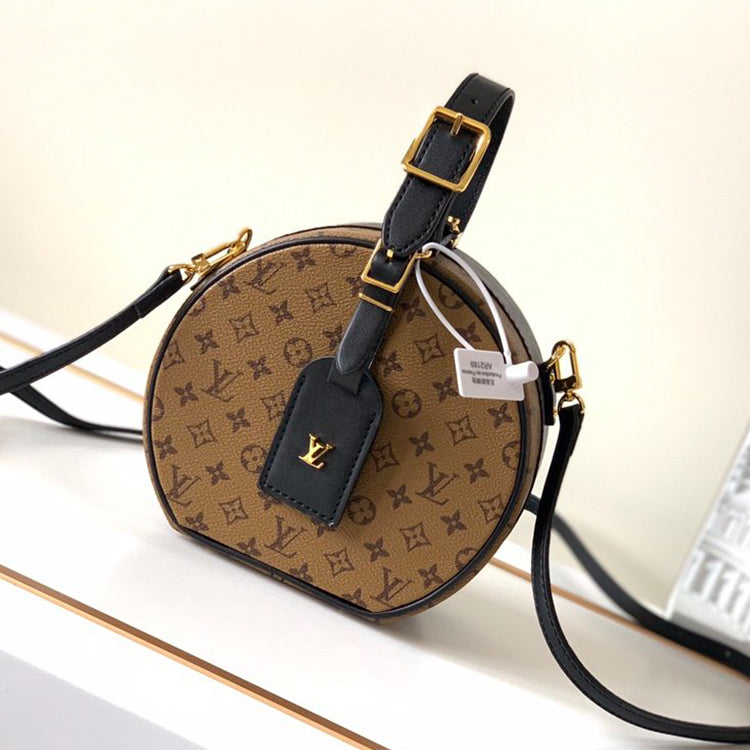 1E14BDE Stylish leather bag