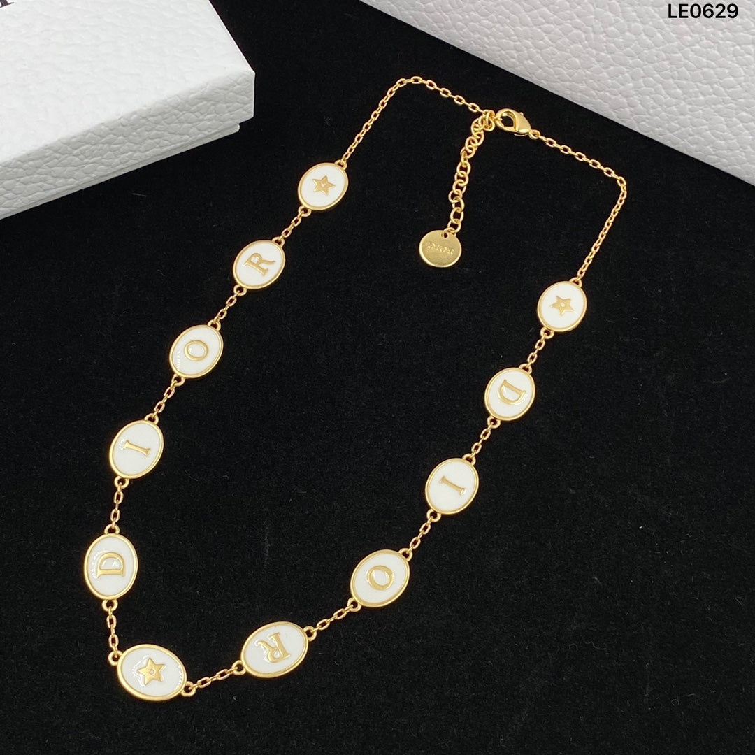 1YD183XDE Stylish Necklaces