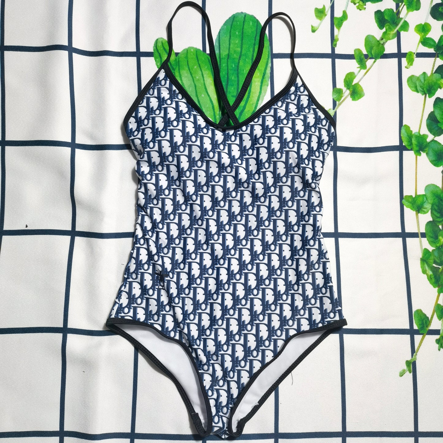 14D187YDE Stylish Bikini swimsuit