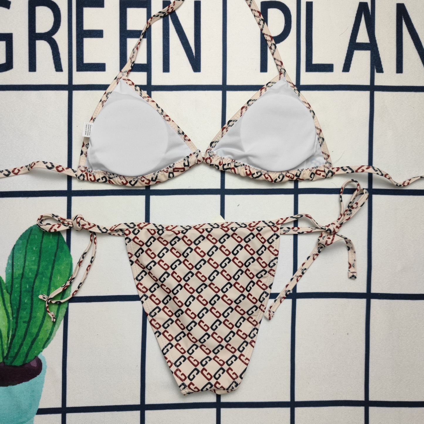 14B31YDE Stylish Bikini swimsuit