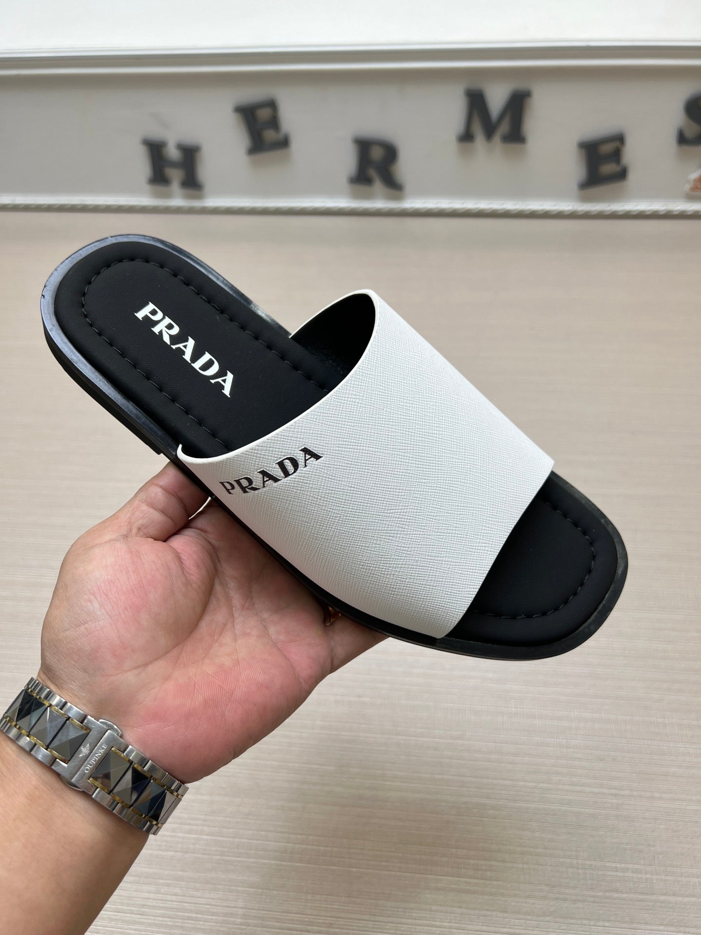 54PD73ZDE Stylish slippers