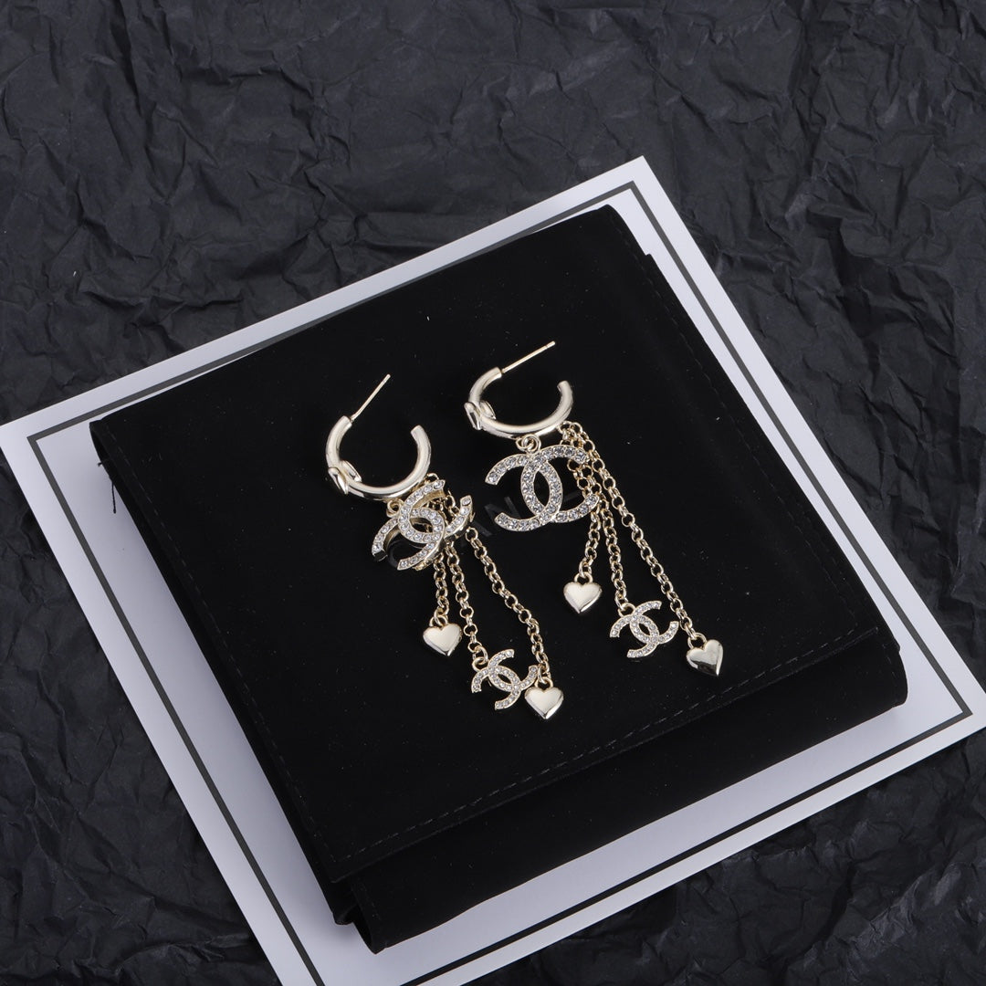 14E509EDE Stylish Earrings