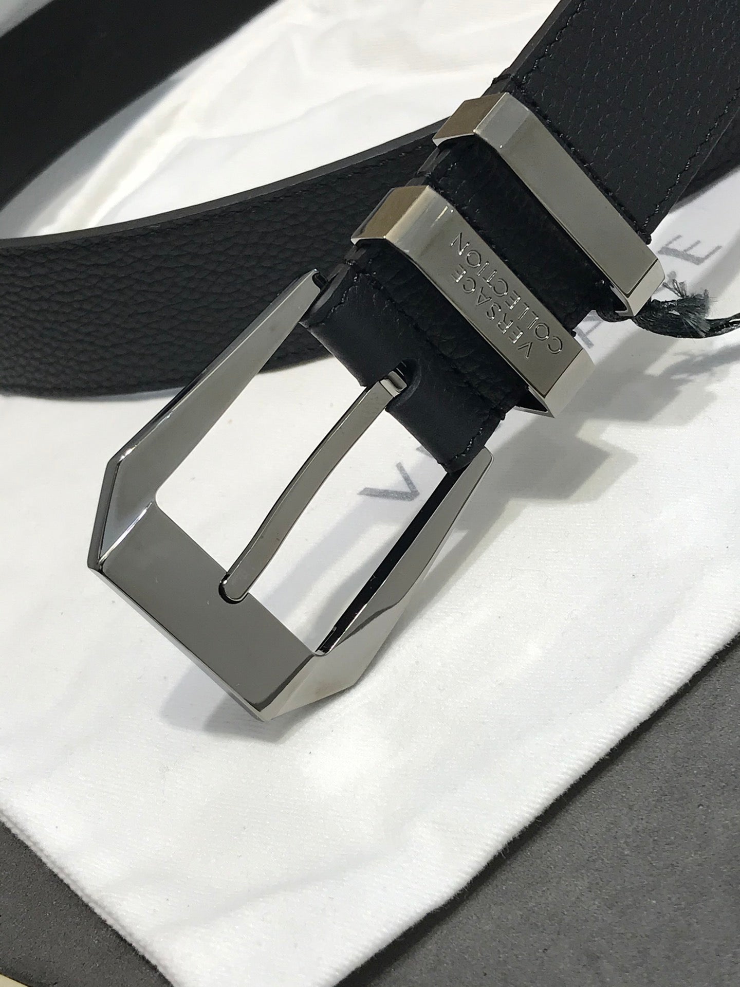 14V84PDE Stylish High quality belt With full package