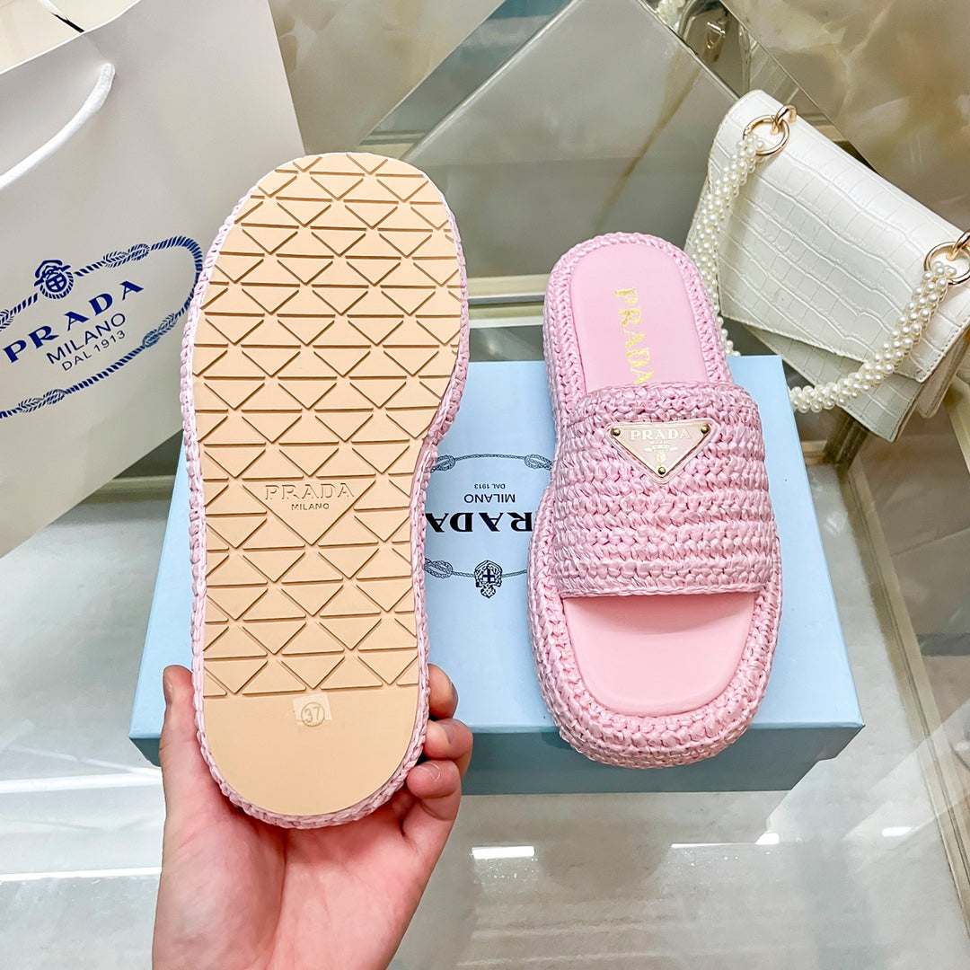 14PD22ZDE Stylish slippers
