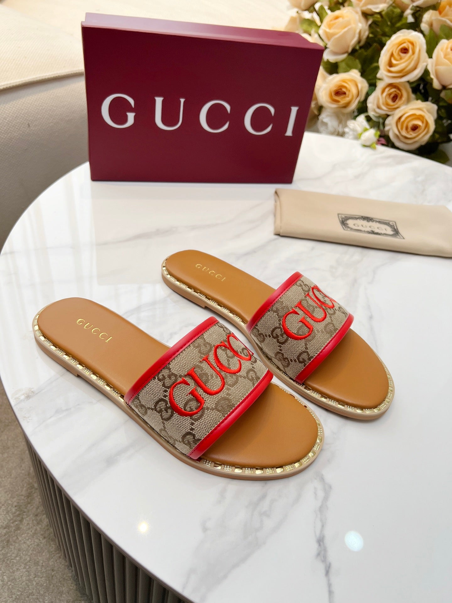 255QB29ZDE Stylish leather Slippers