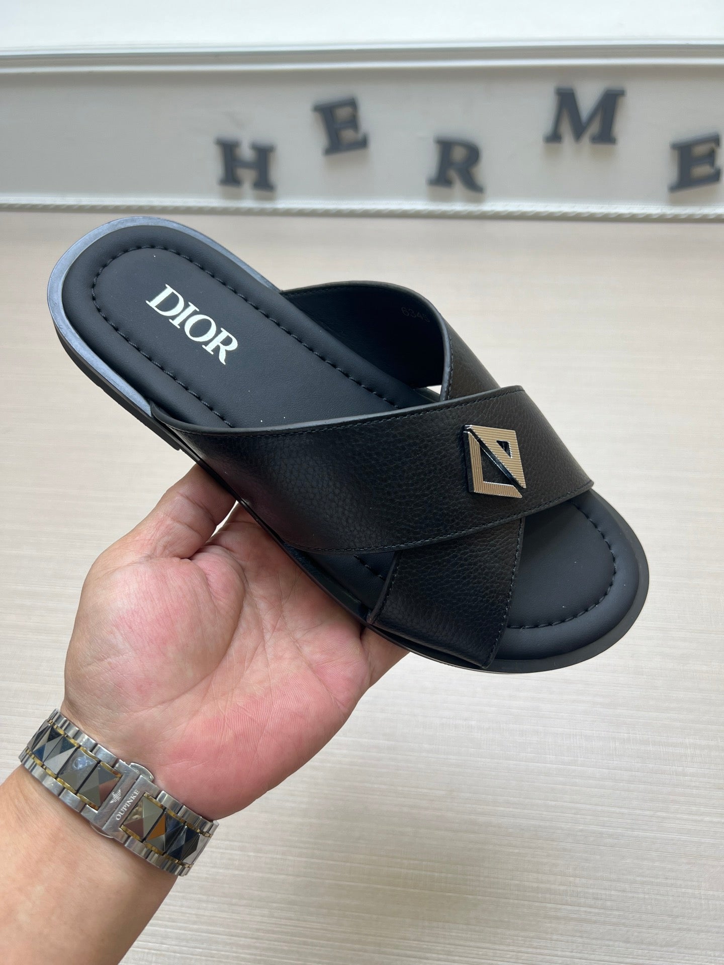 54D77ZDE Stylish slippers