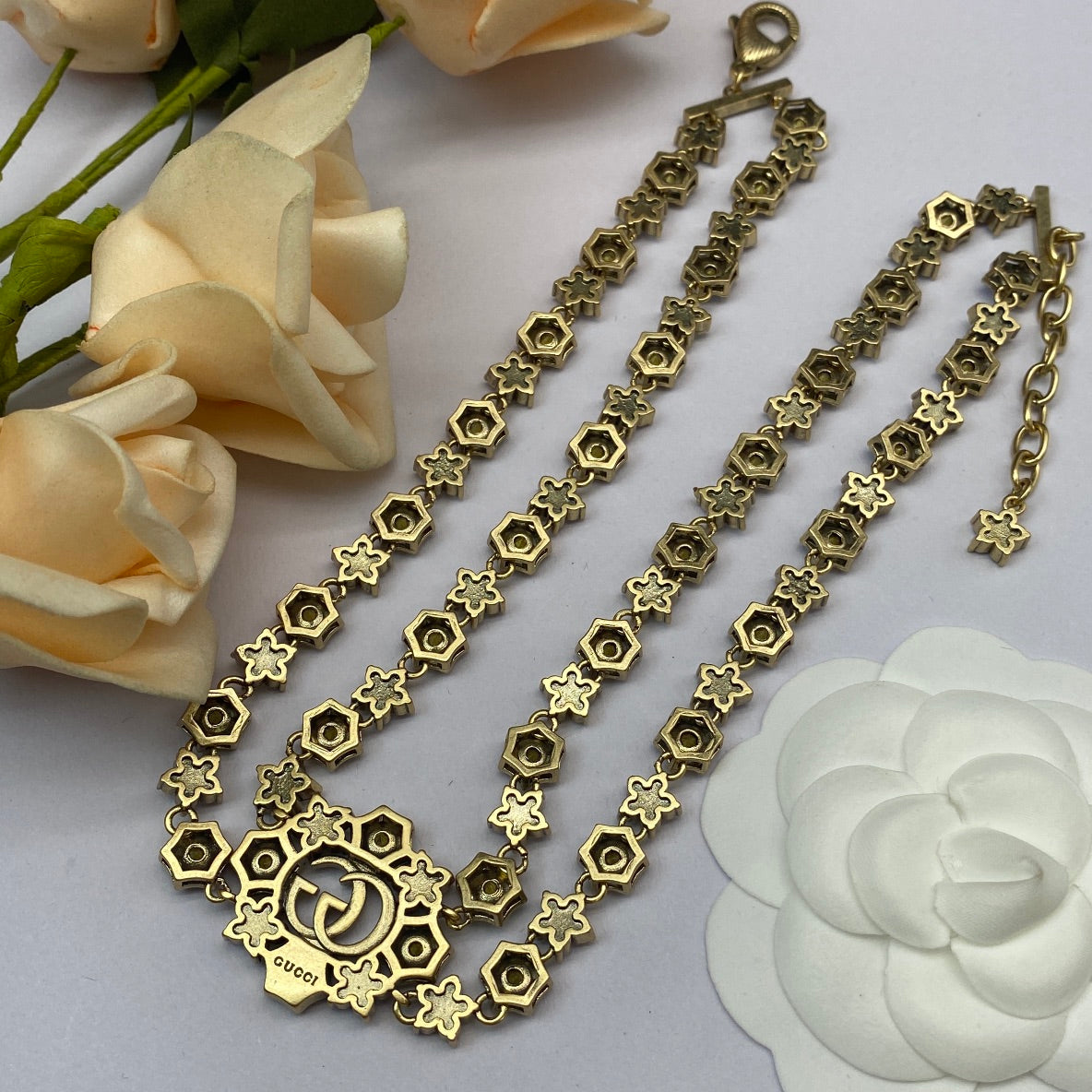 14B941XDE Stylish Necklaces