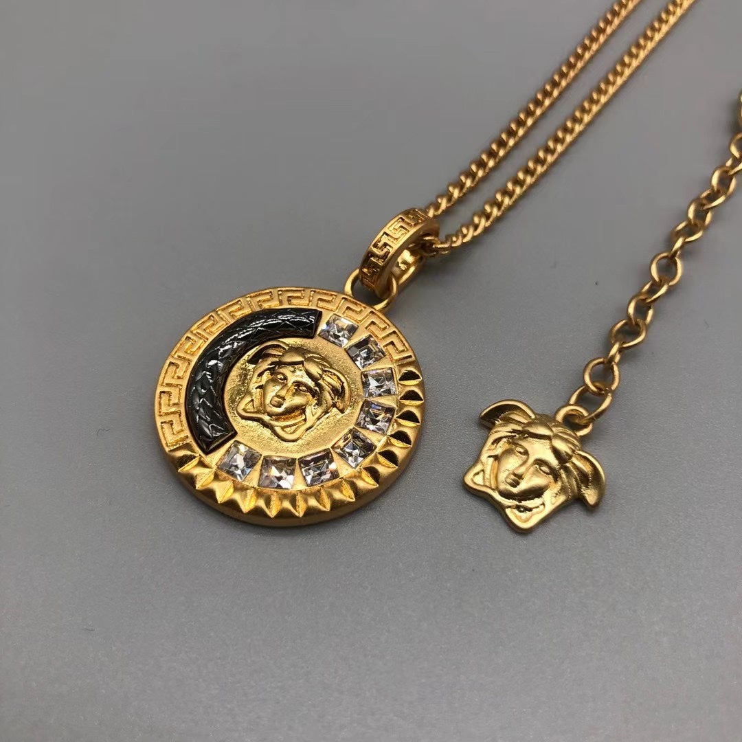 175RV82XDE Stylish Necklace