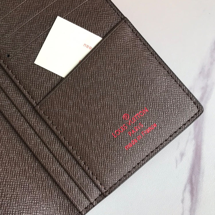 E2BDE Stylish leather wallets