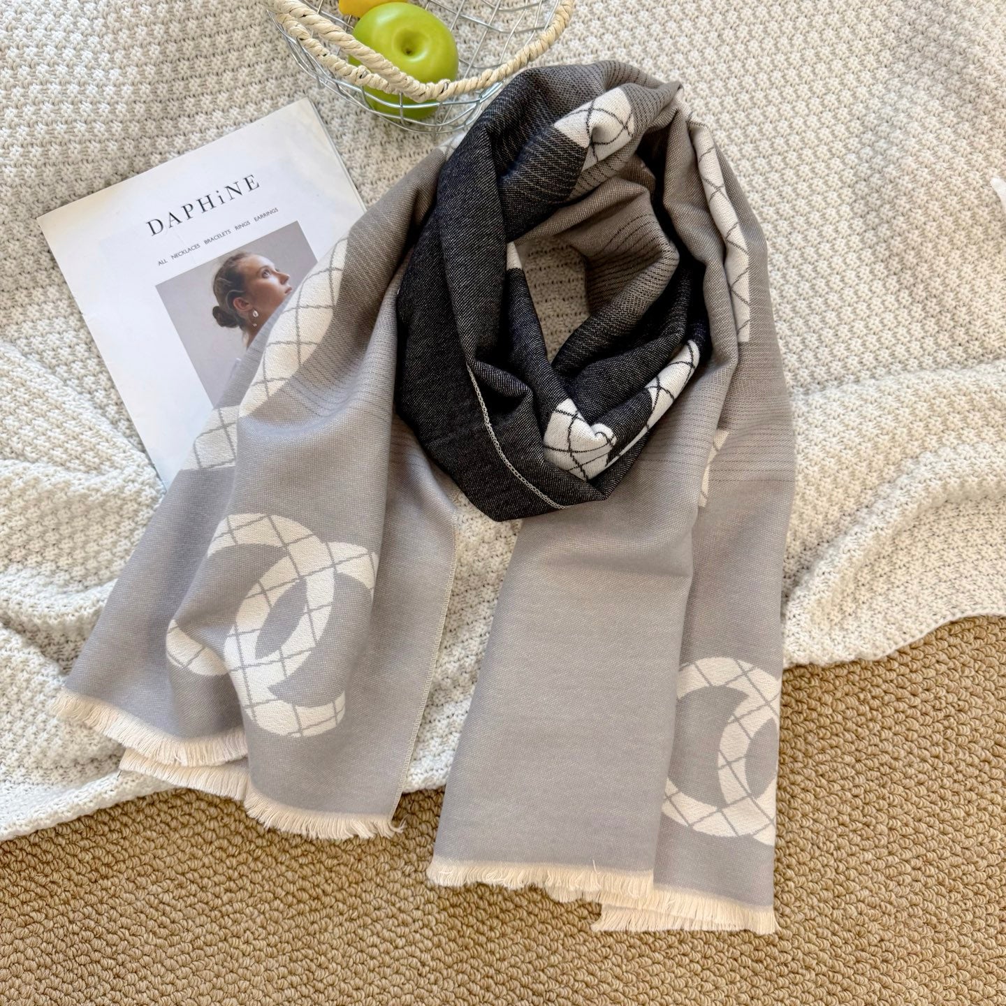 185ZC80WDE Stylish Winter Scarves