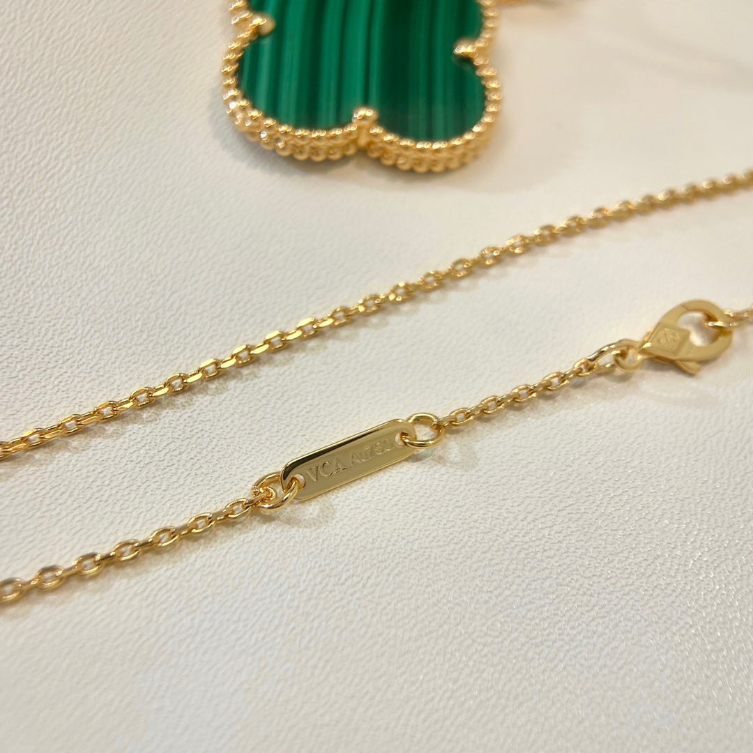 5XVA158XDE Stylish jewelry