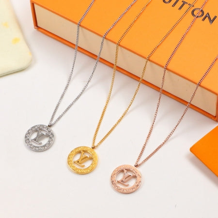 2E10XDE Stylish Necklaces