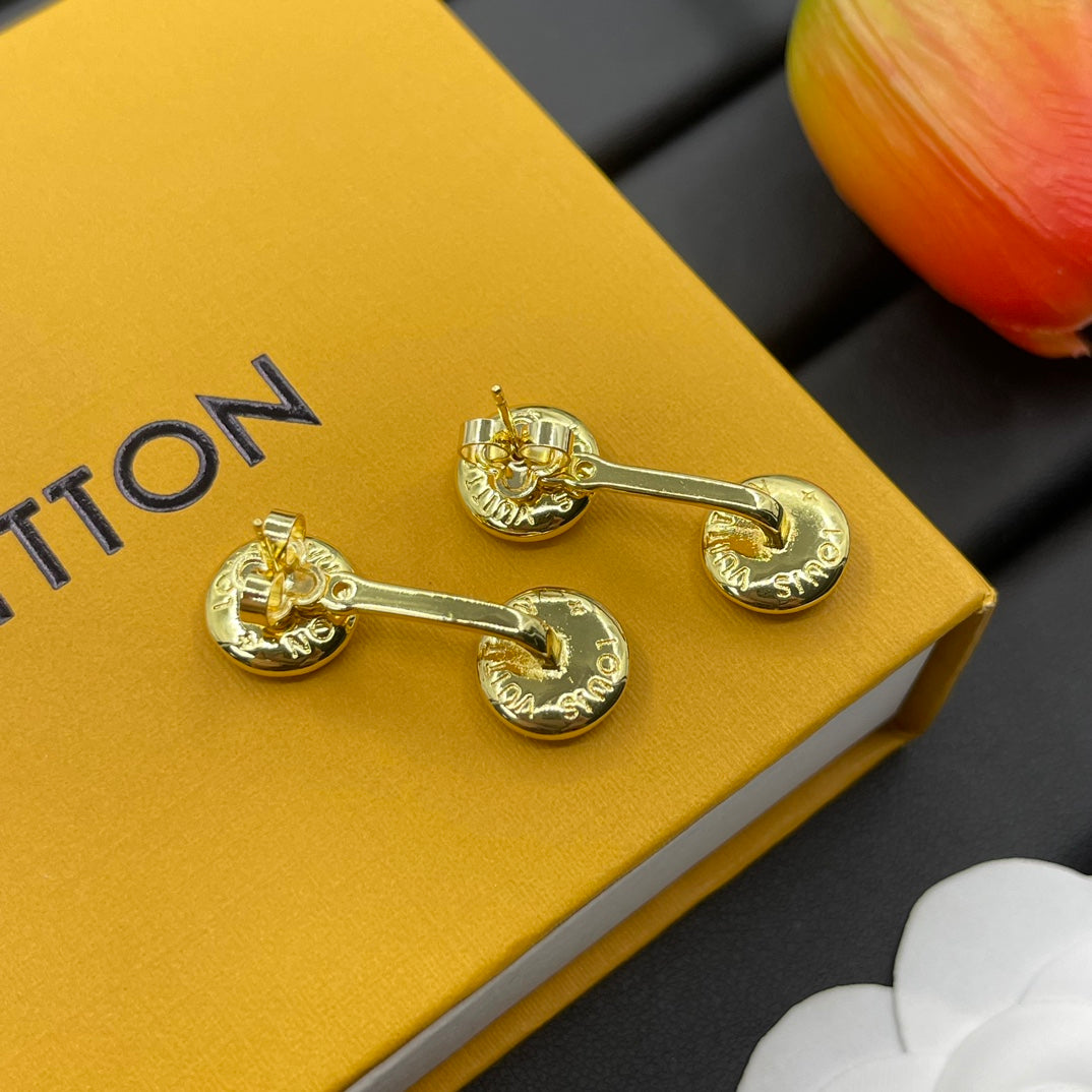 14E979EDE Stylish Earrings