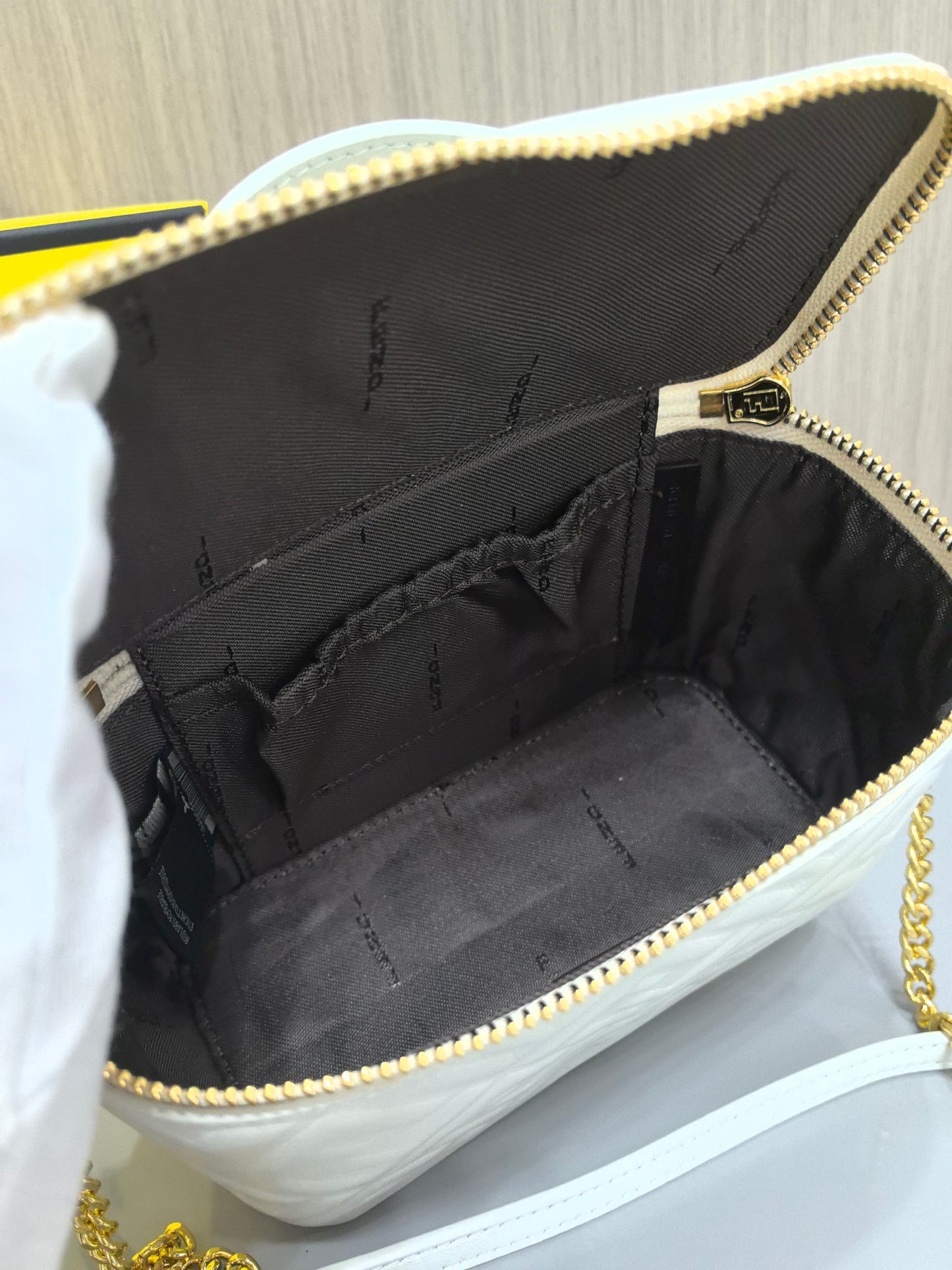 15RF59BDE Stylish leather bag