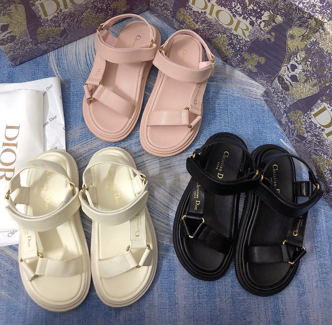 14D8ZDE Stylish sandals