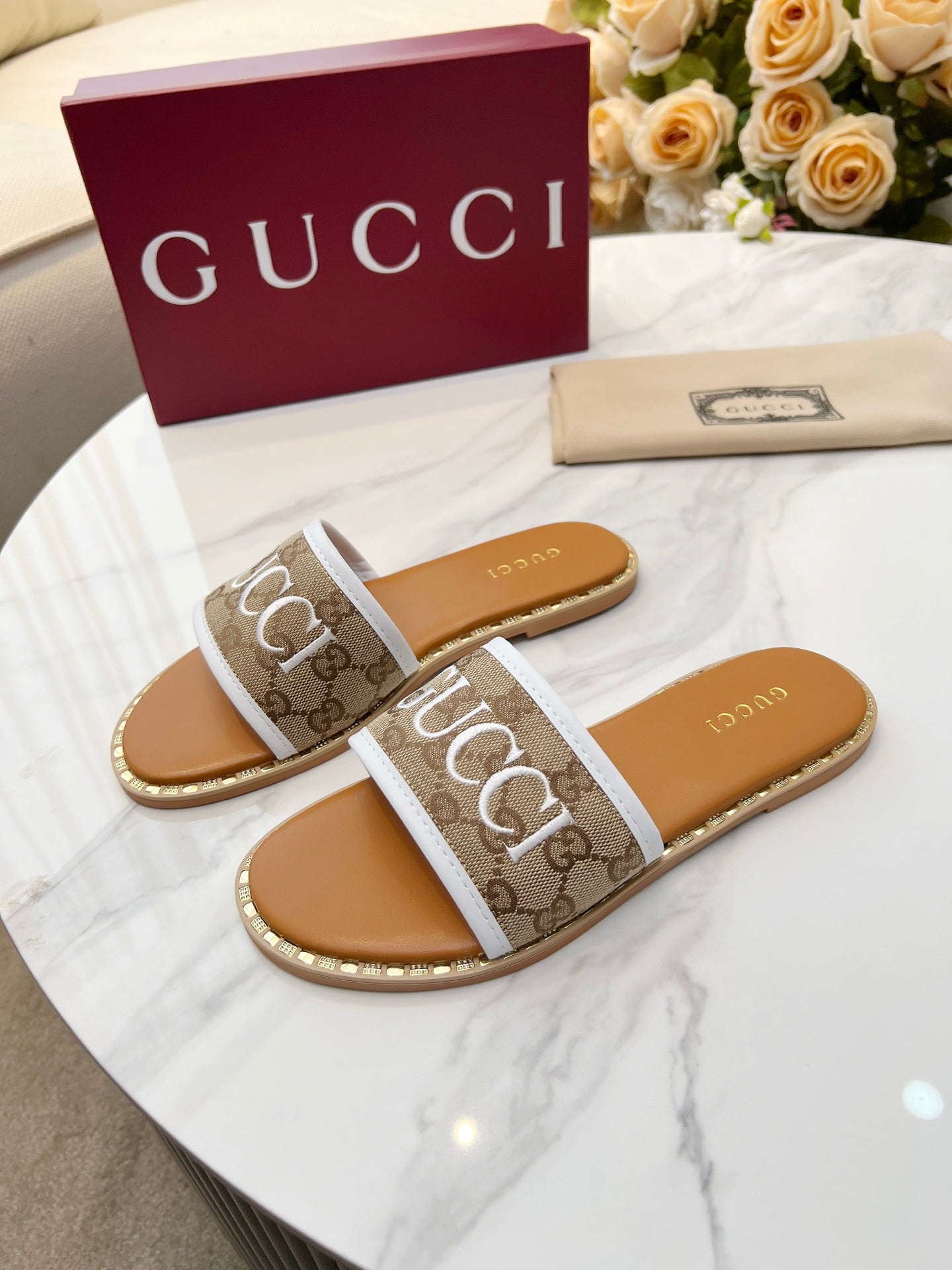 255QB29ZDE Stylish leather Slippers