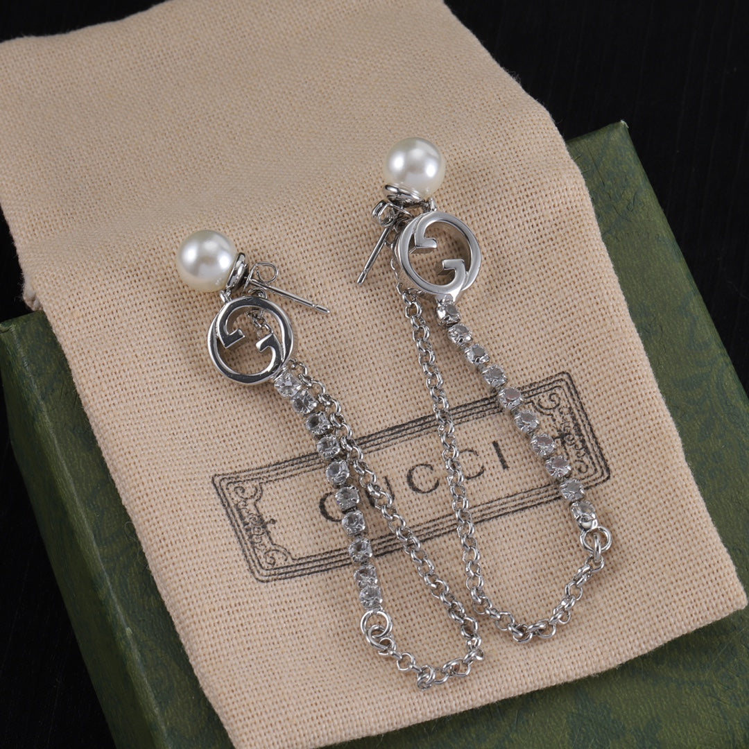 14B1038EDE Stylish Earrings