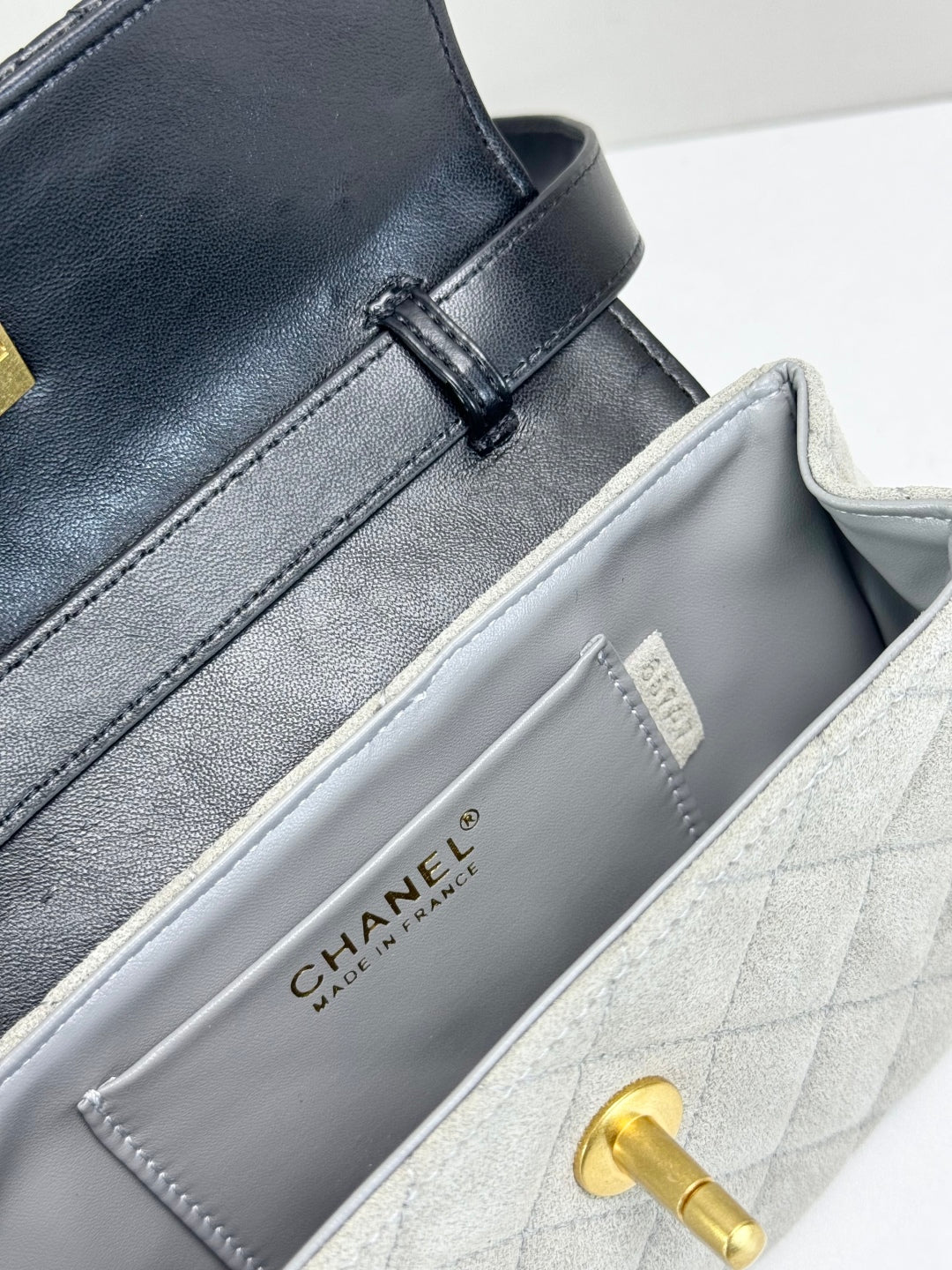 15RC61BDE Stylish leather bag