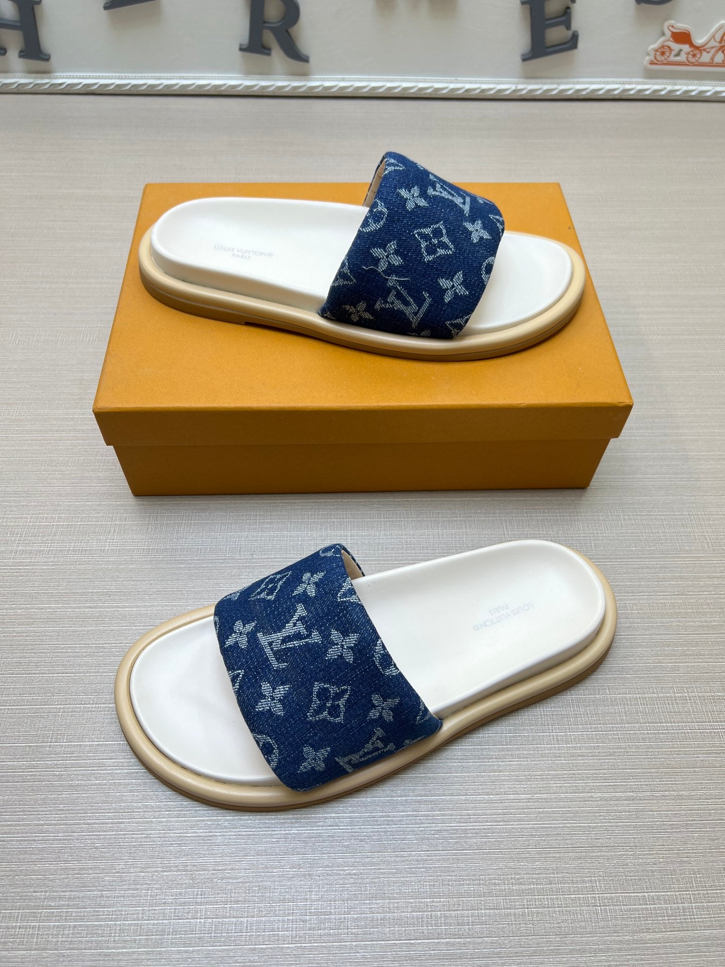535ZE302ZDE Stylish Slippers