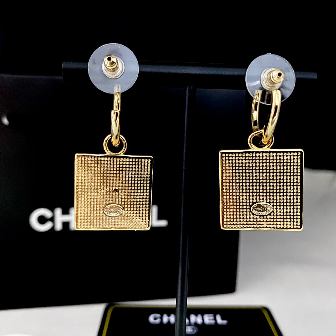 1NC99EDE Stylish Earrings