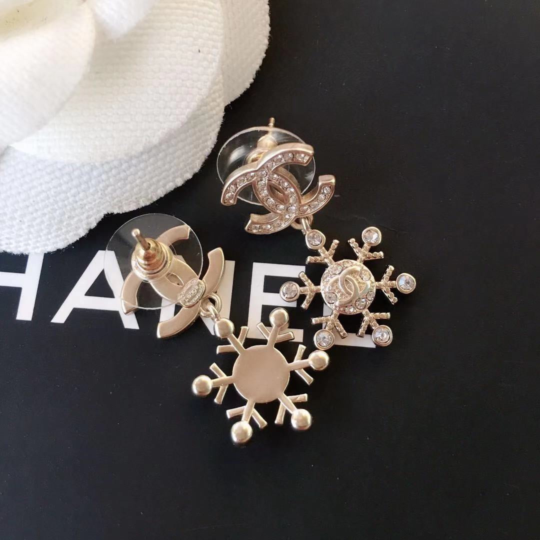 14C788EDE Stylish Earrings