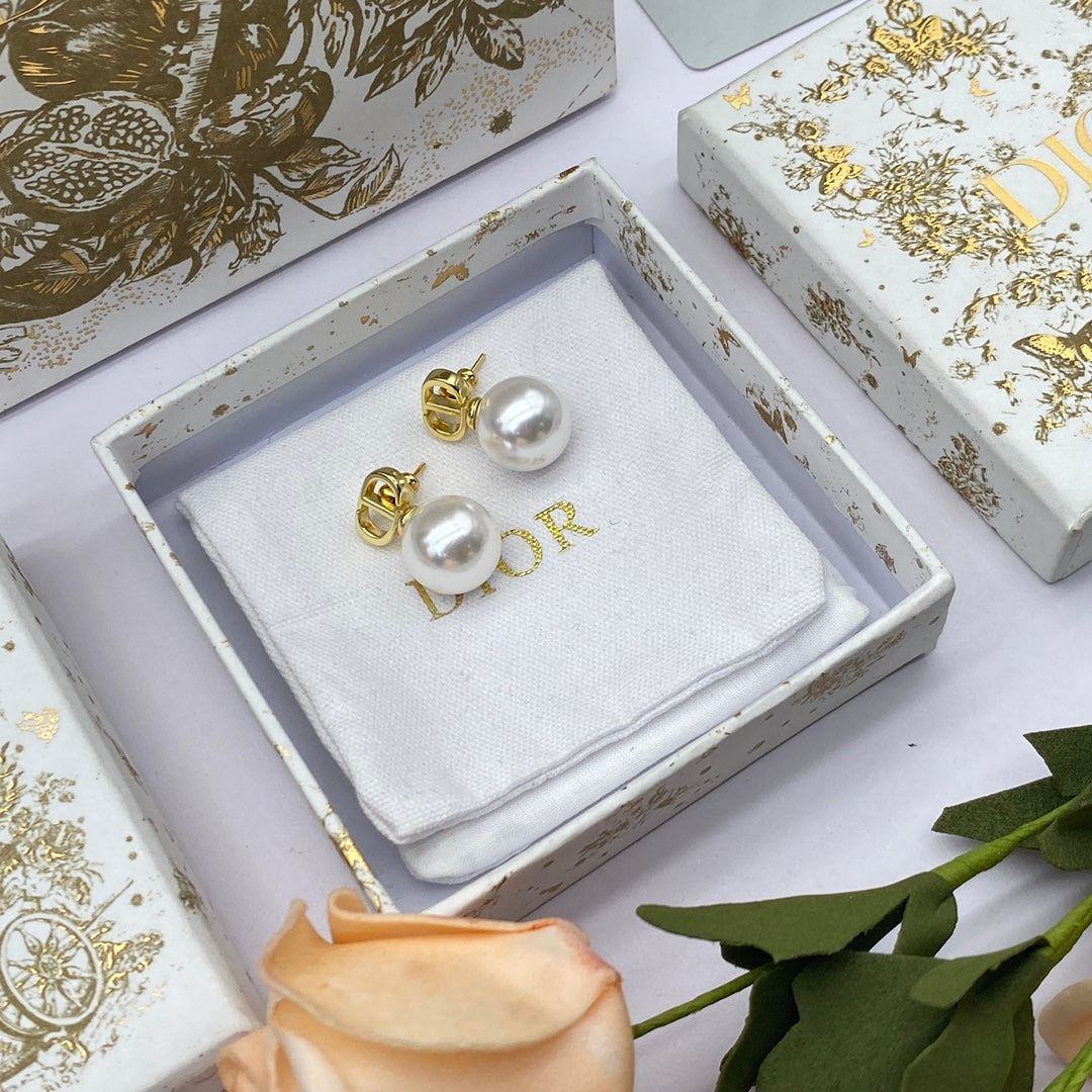 14D710EDE Stylish Earrings