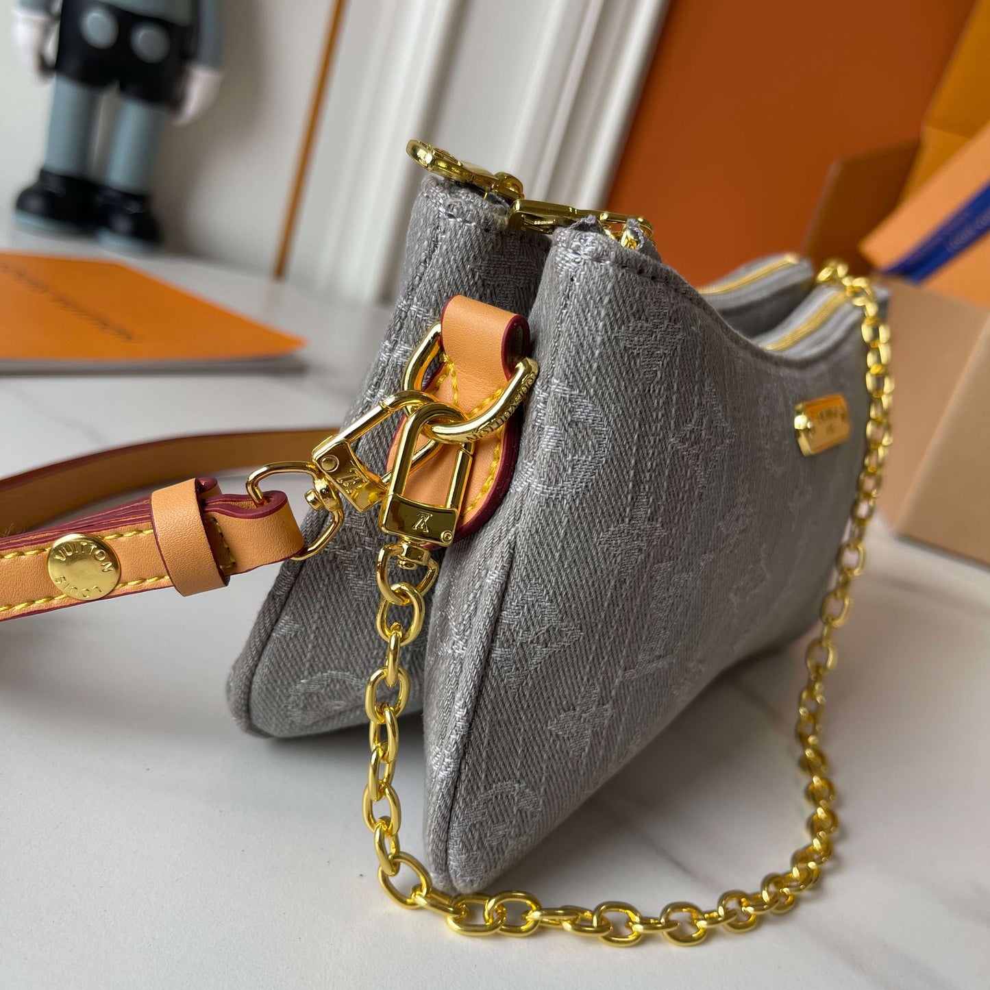 15RE30BDE Stylish bag