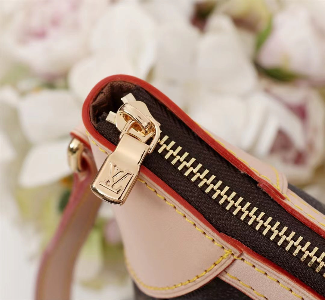 6E01BDE Stylish leather bag
