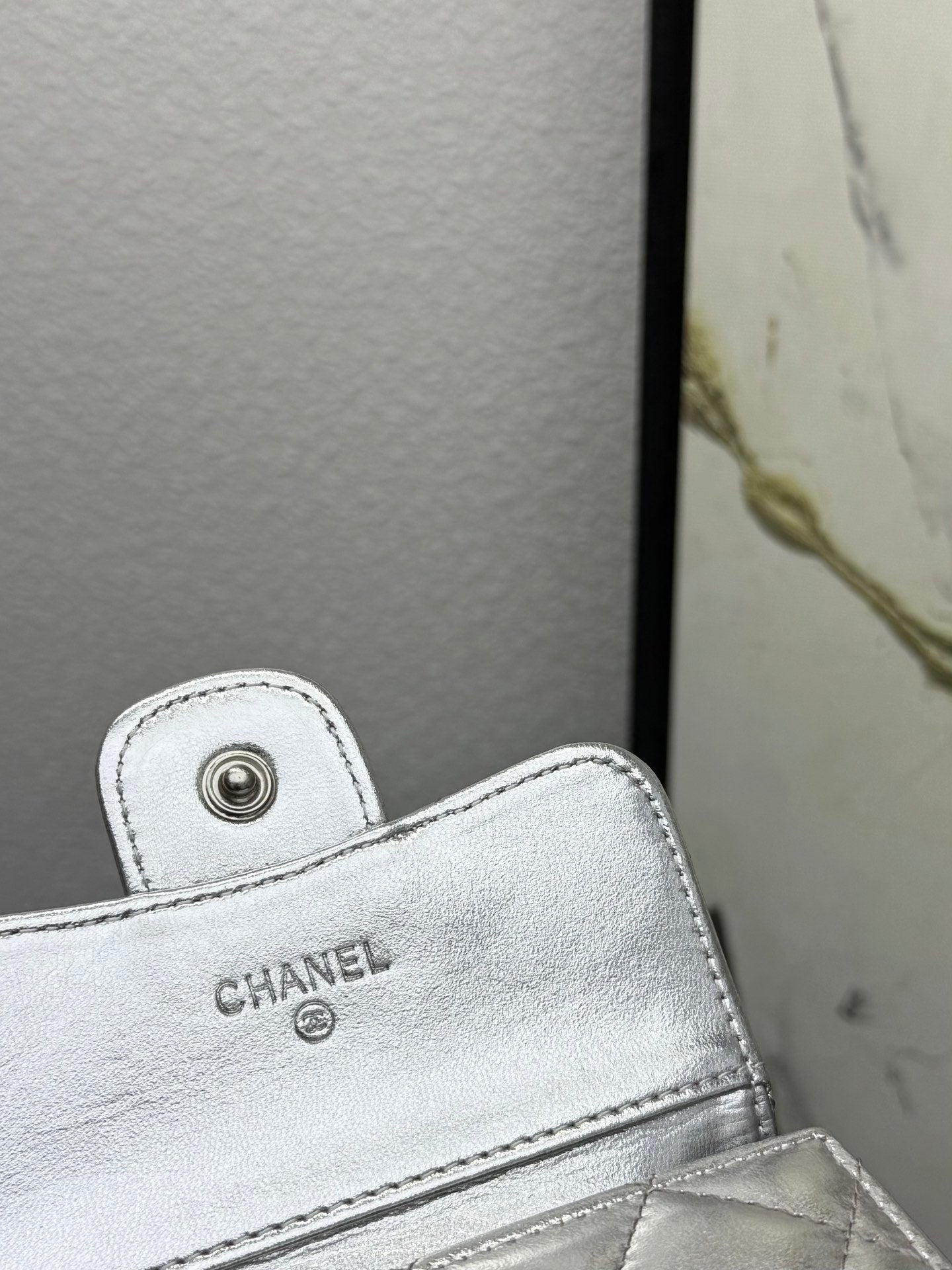 15RC98BDE Stylish leather bag
