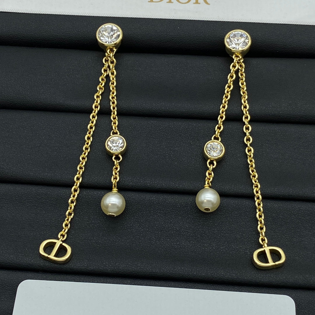 14D1076EDE Stylish Earrings