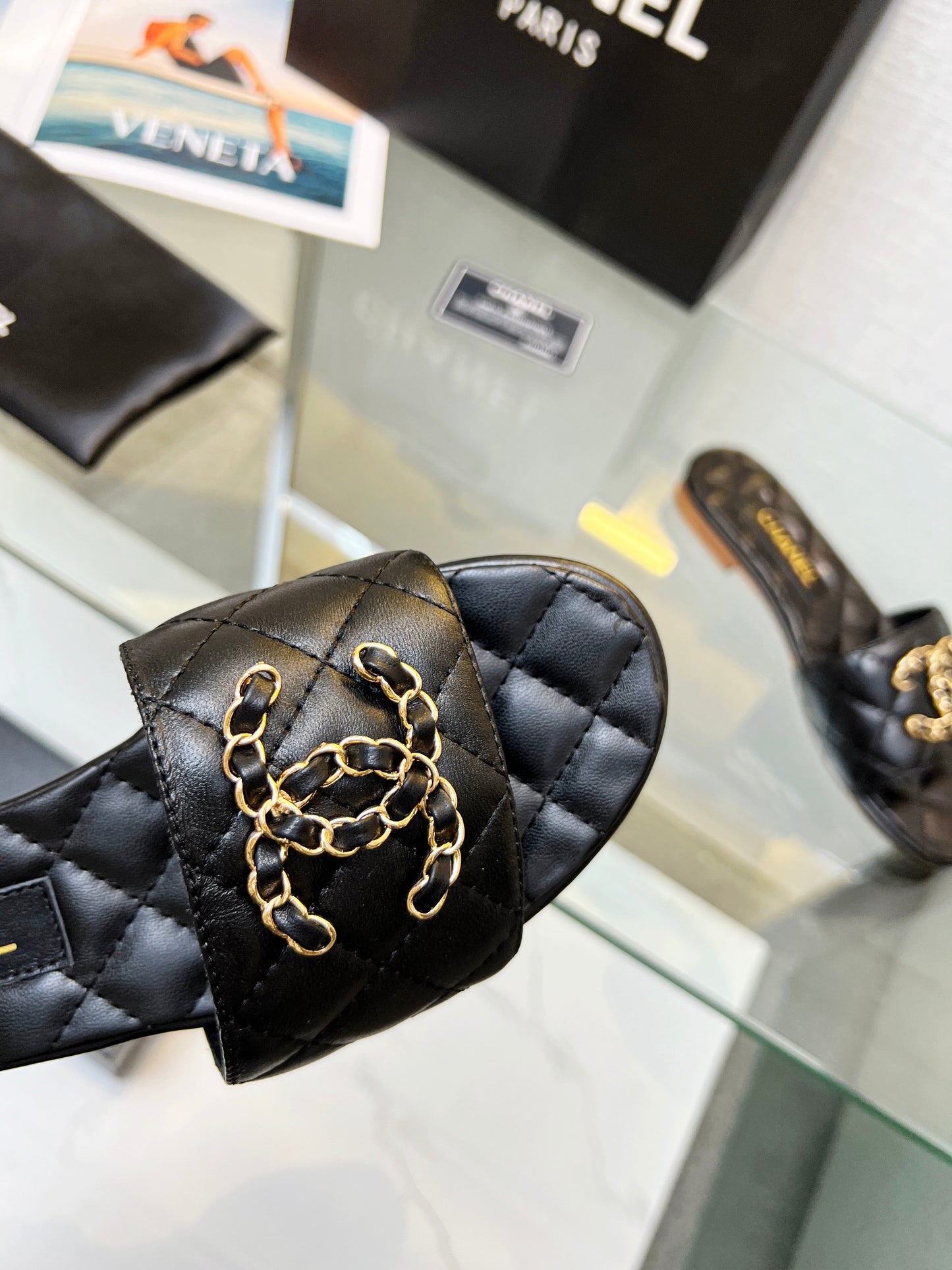 245RC12ZDE Stylish genuine leather slippers