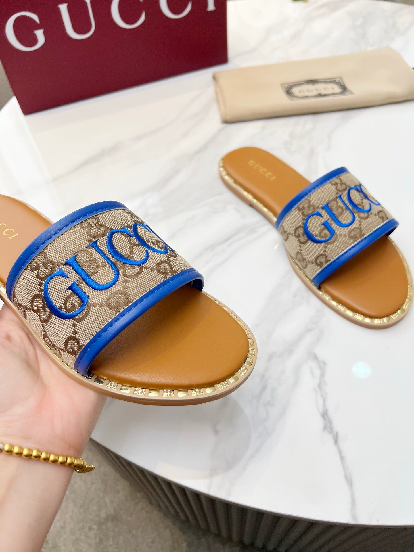 255QB29ZDE Stylish leather Slippers