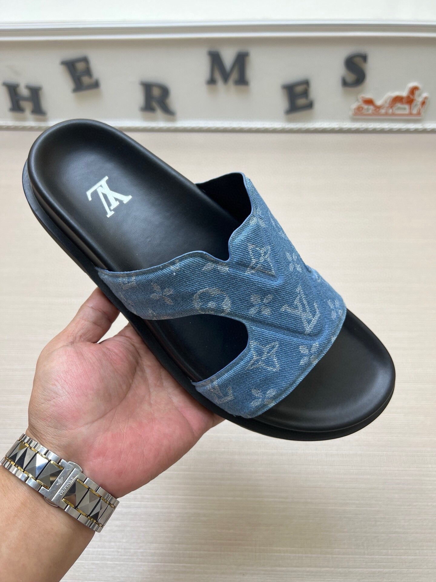 5LE226ZDE Stylish Slippers
