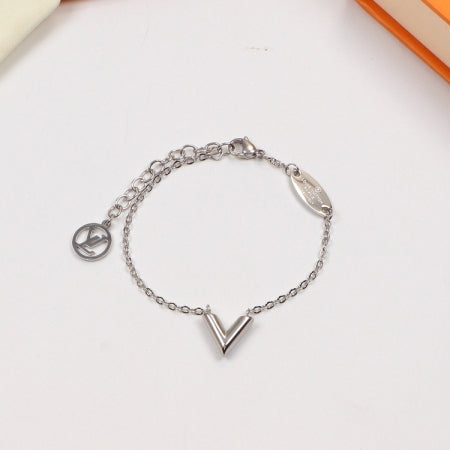 2E22KDE Stylish Bracelets
