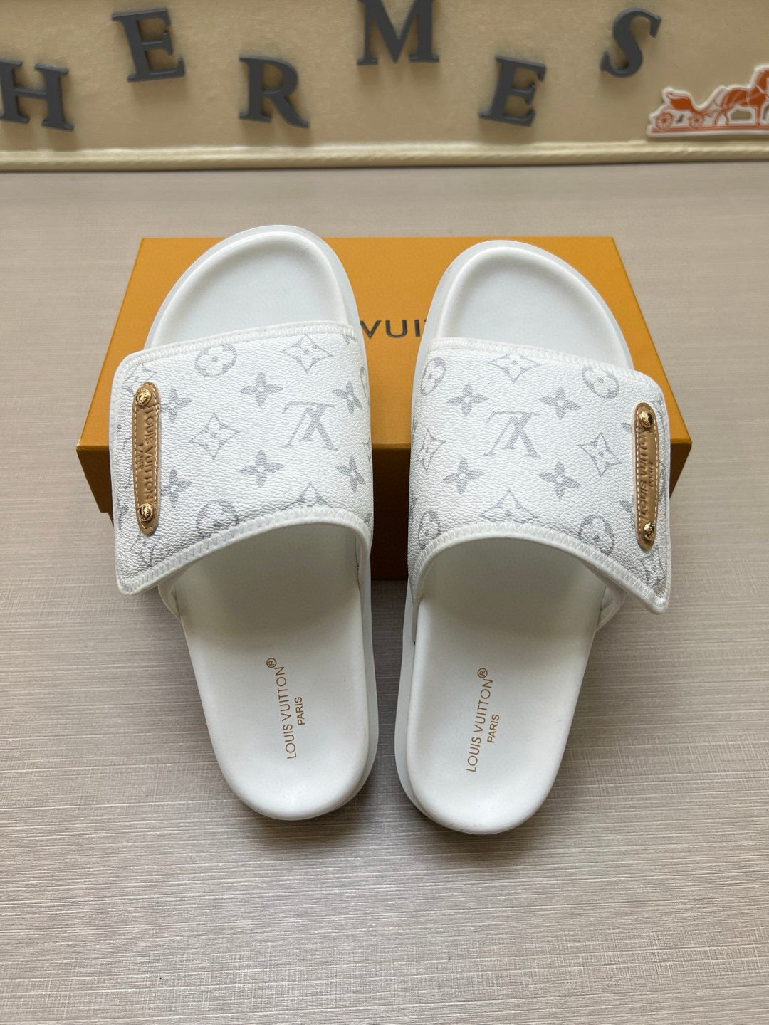 575NE6ZDE Stylish Slippers