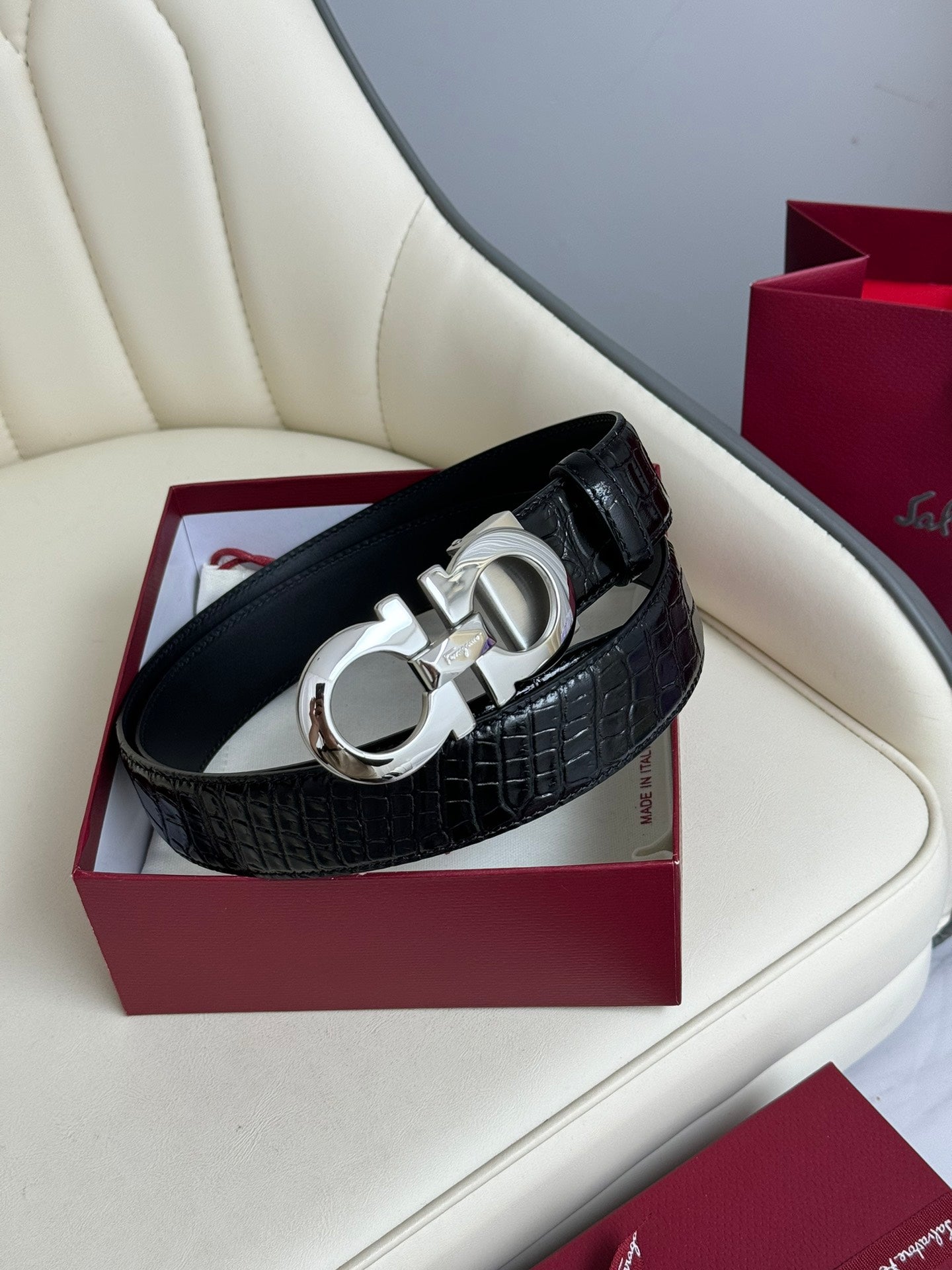 1WA167PDE Stylish High quality belt With full package