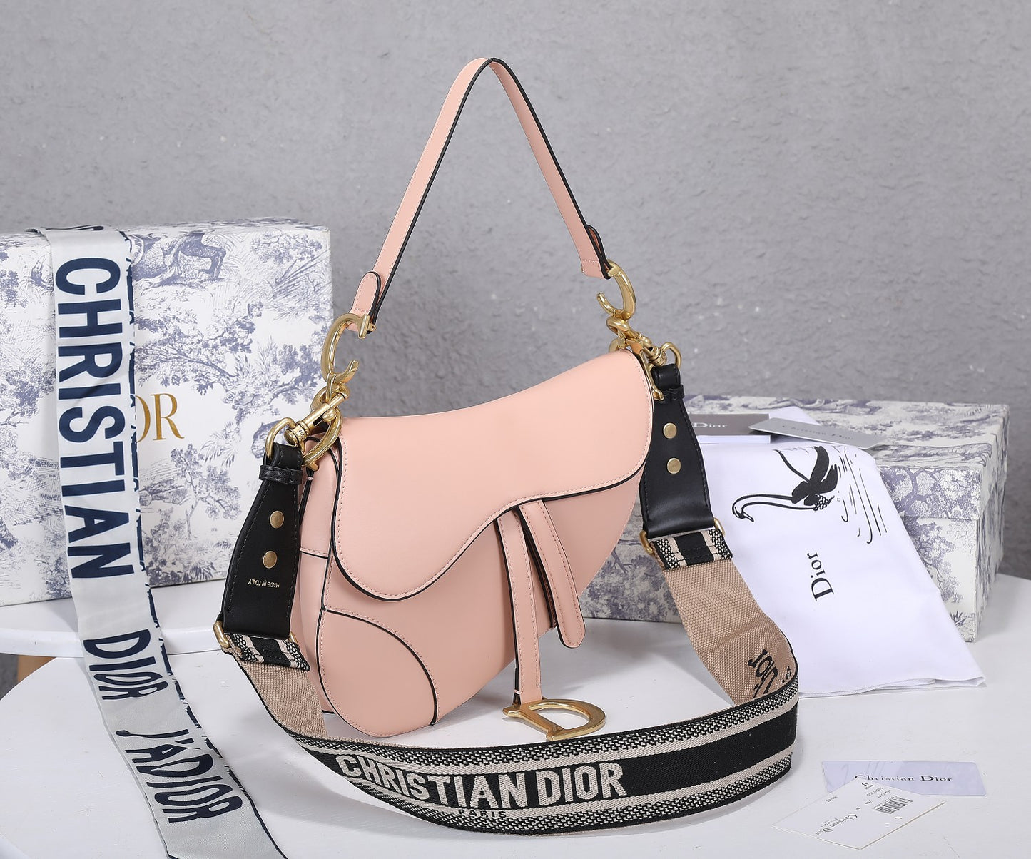 5D11BDE Stylish leather bag
