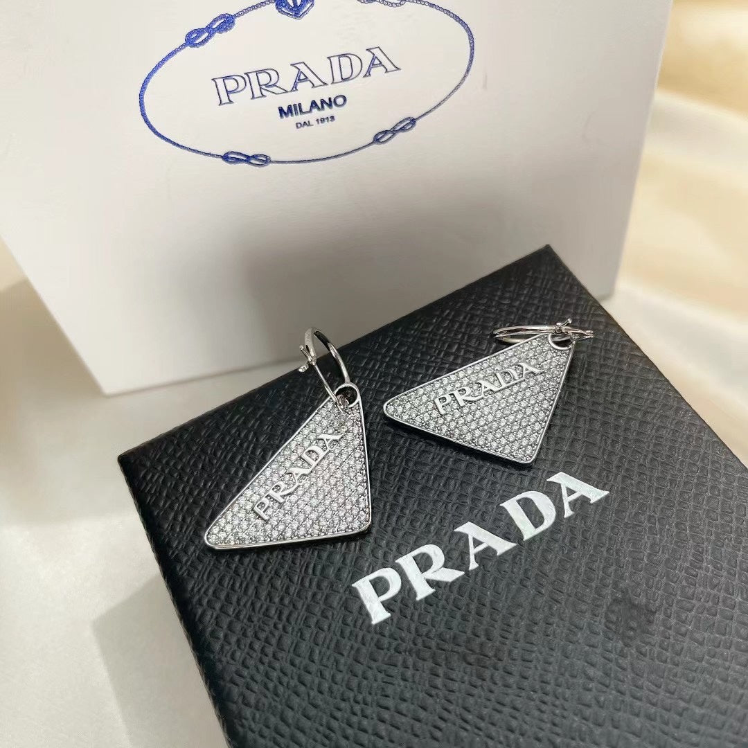 14PD515EDE Stylish Earrings